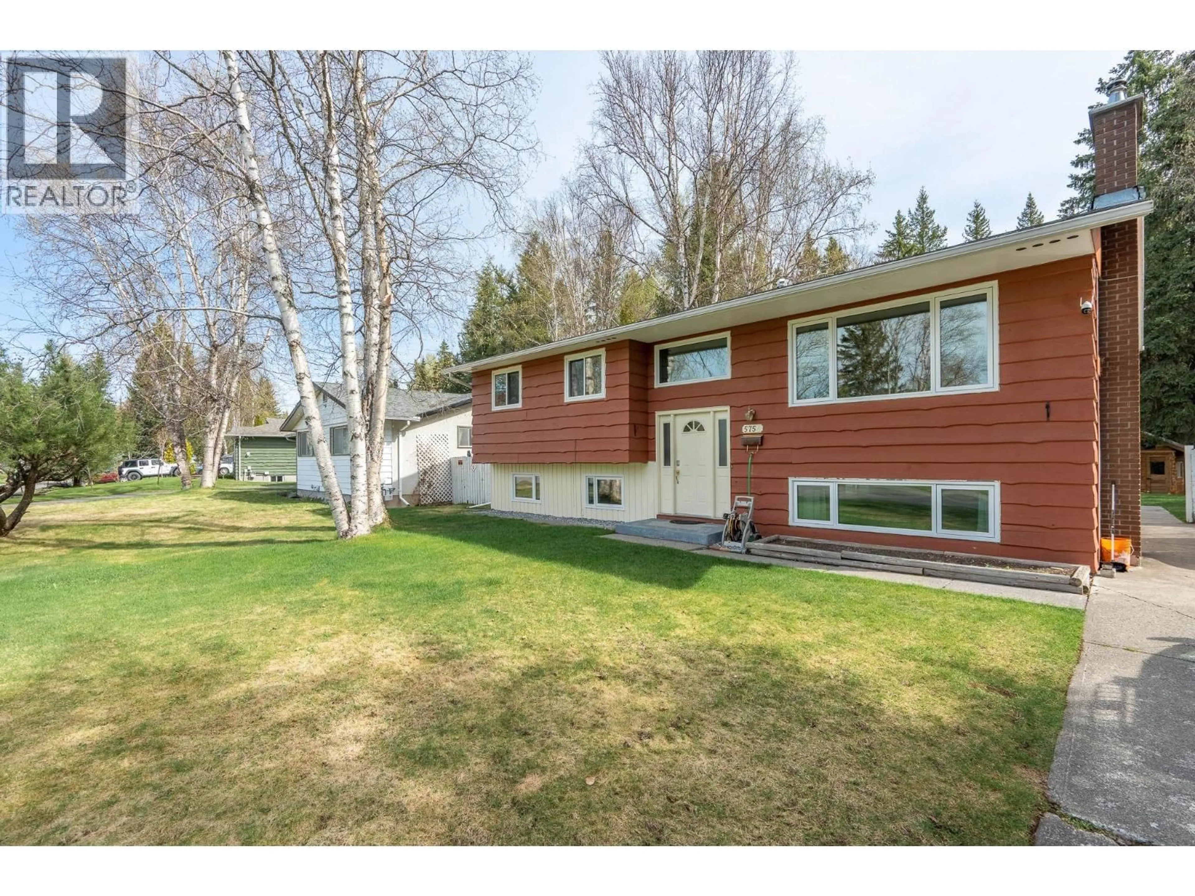Home with vinyl exterior material, street for 5754 TRENT DRIVE, Prince George British Columbia V2N2E9
