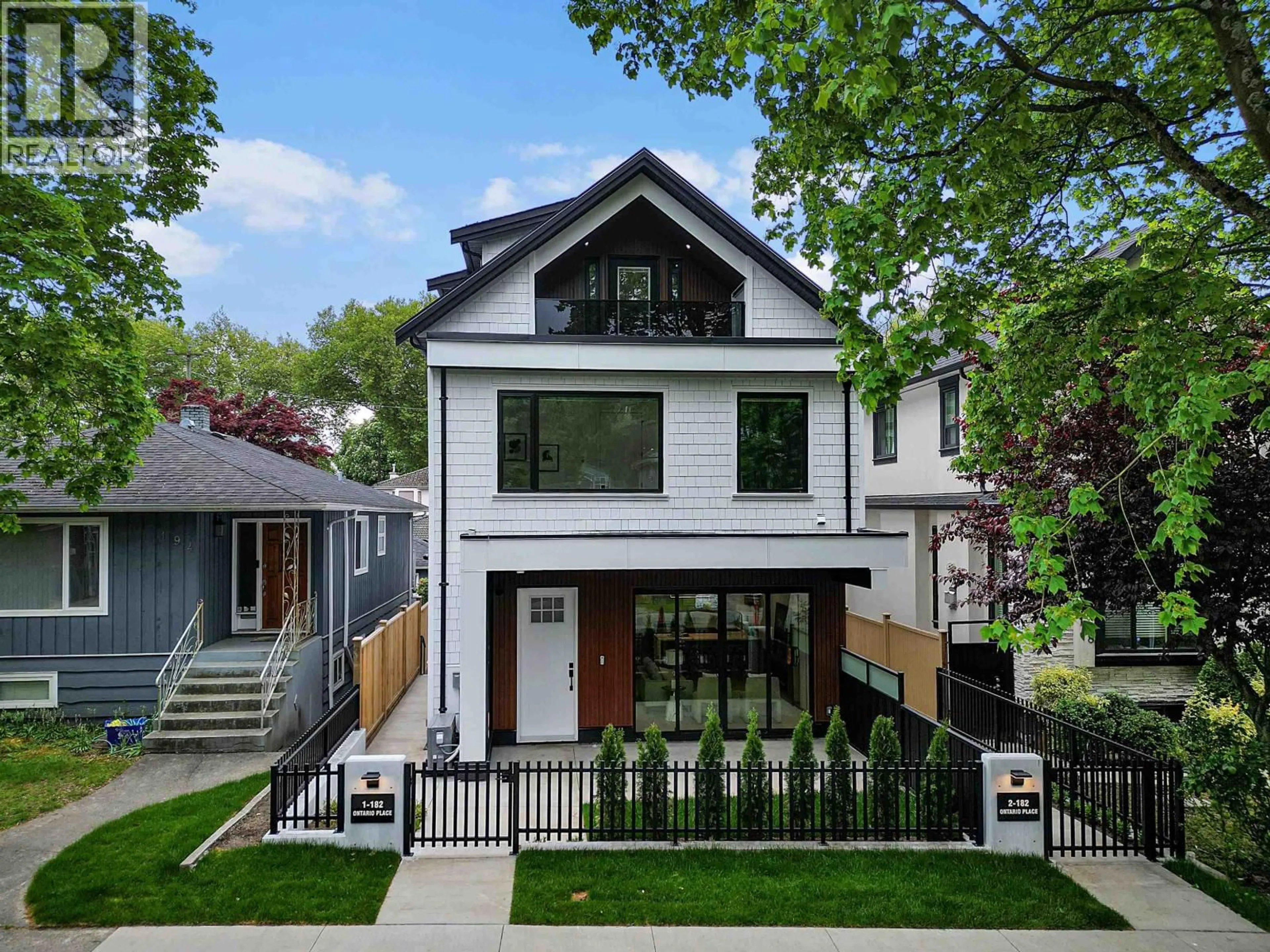 Home with brick exterior material, street for 1 - 182 ONTARIO PLACE, Vancouver British Columbia V5W1S2