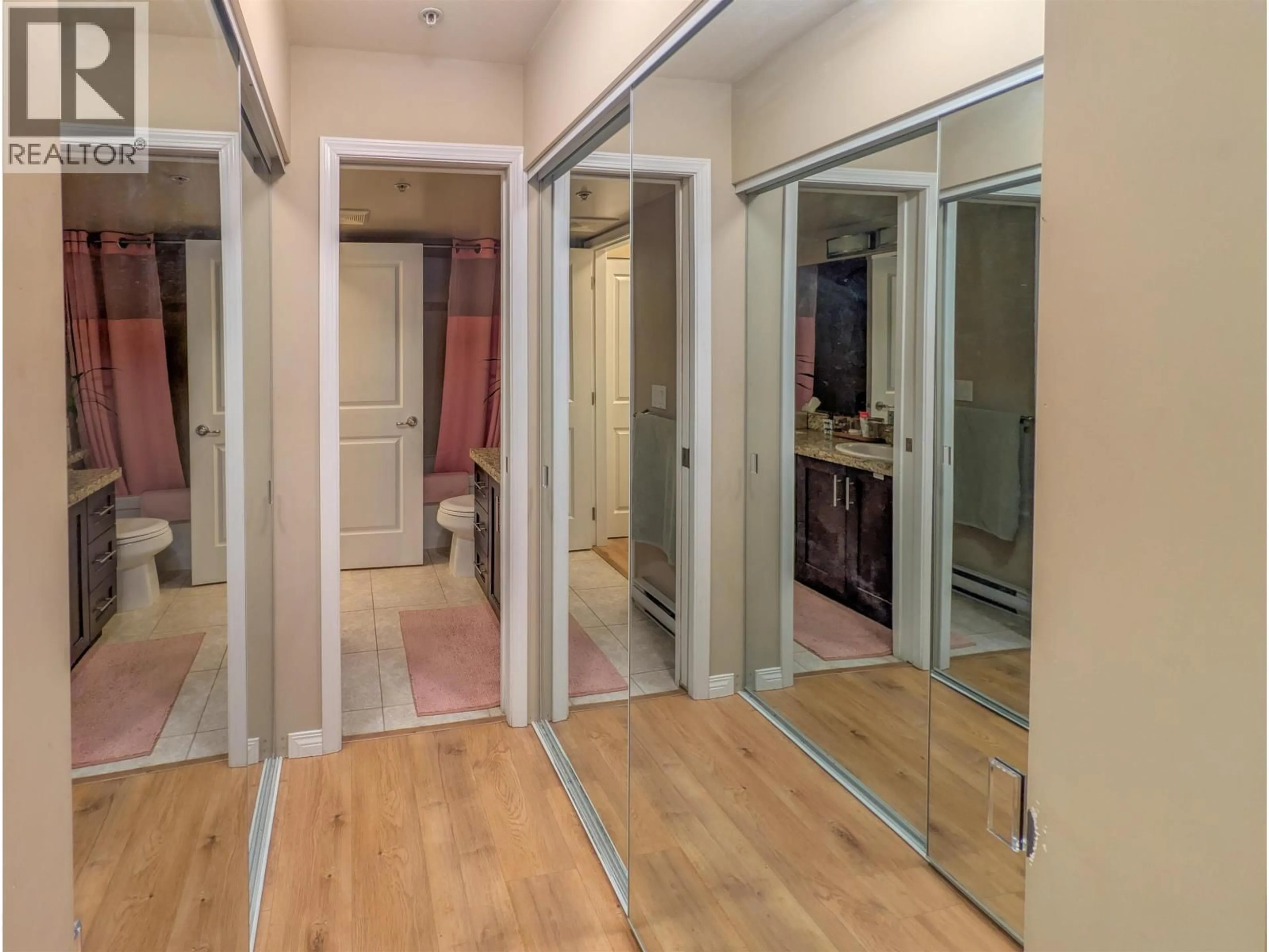 Unknown for 204 - 5000 IMPERIAL STREET, Burnaby British Columbia V5J1C8