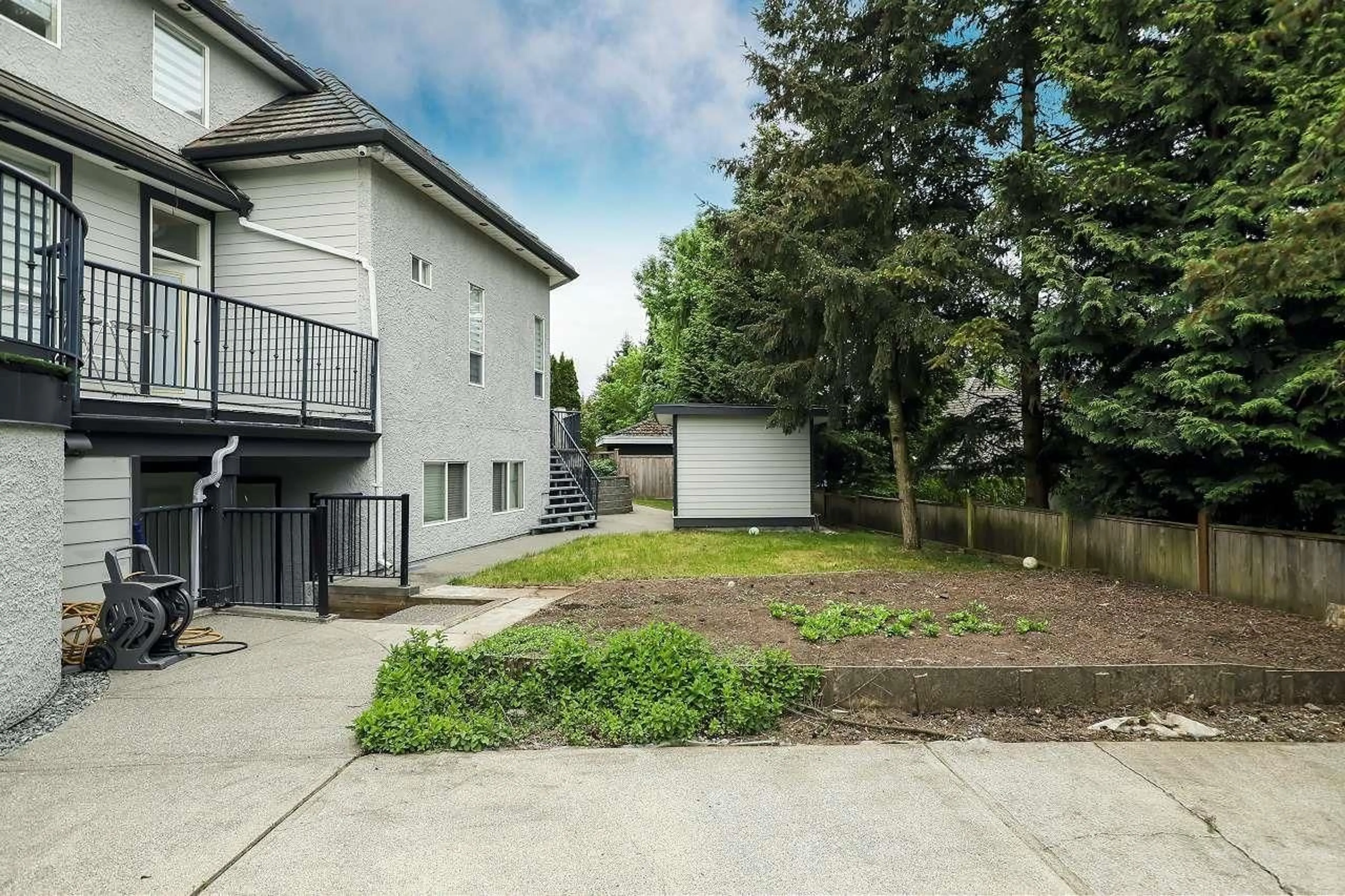 Unknown for 5733 W KETTLE CRESCENT, Surrey British Columbia V3S8R6