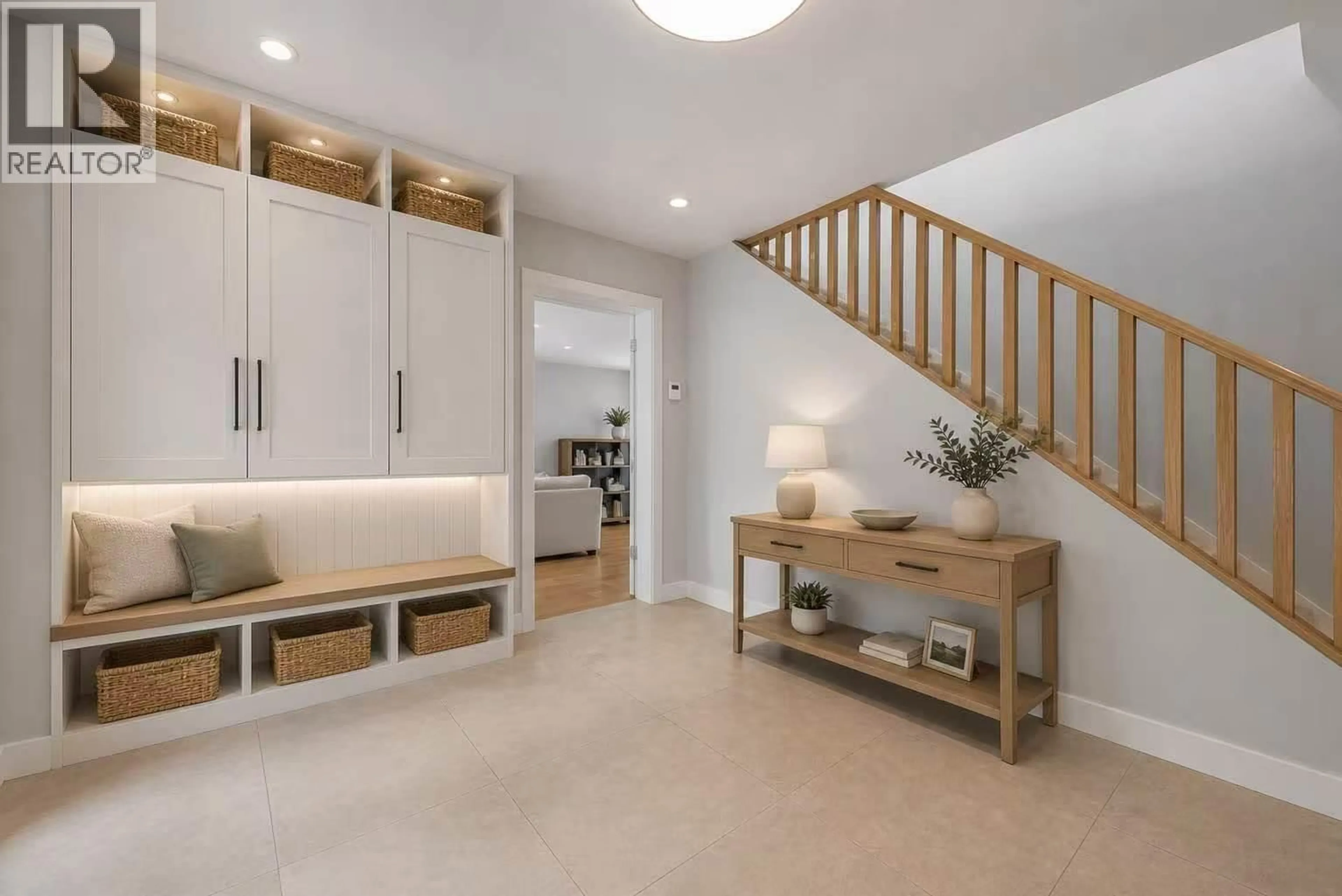 Indoor entryway for 3521 DUVAL ROAD, North Vancouver British Columbia V7J3E8