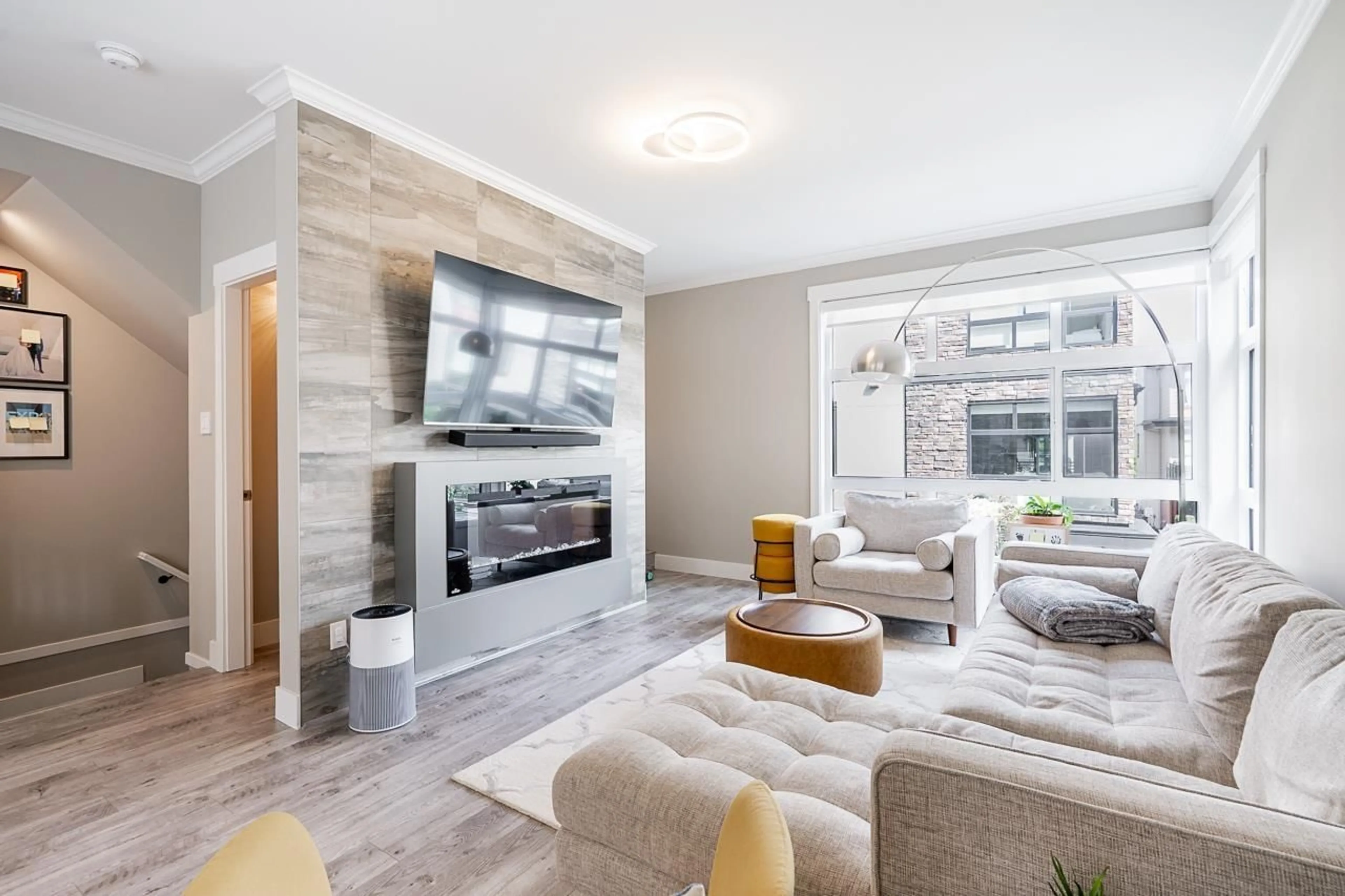 Living room with furniture, unknown for 191 - 16488 64 AVENUE, Surrey British Columbia V3S6X6