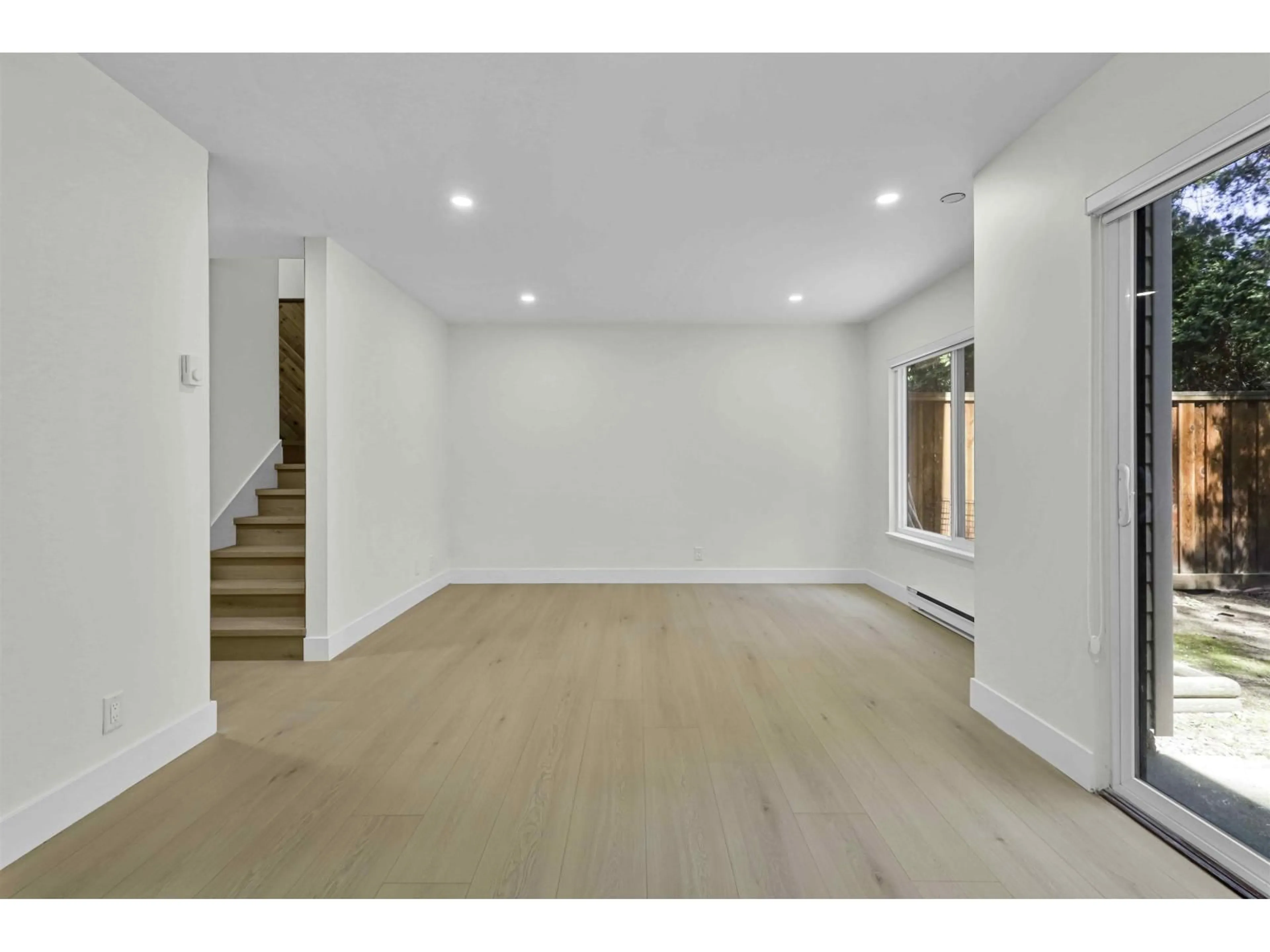 A pic of a room for 14 - 13990 74 AVENUE, Surrey British Columbia V3W7E6