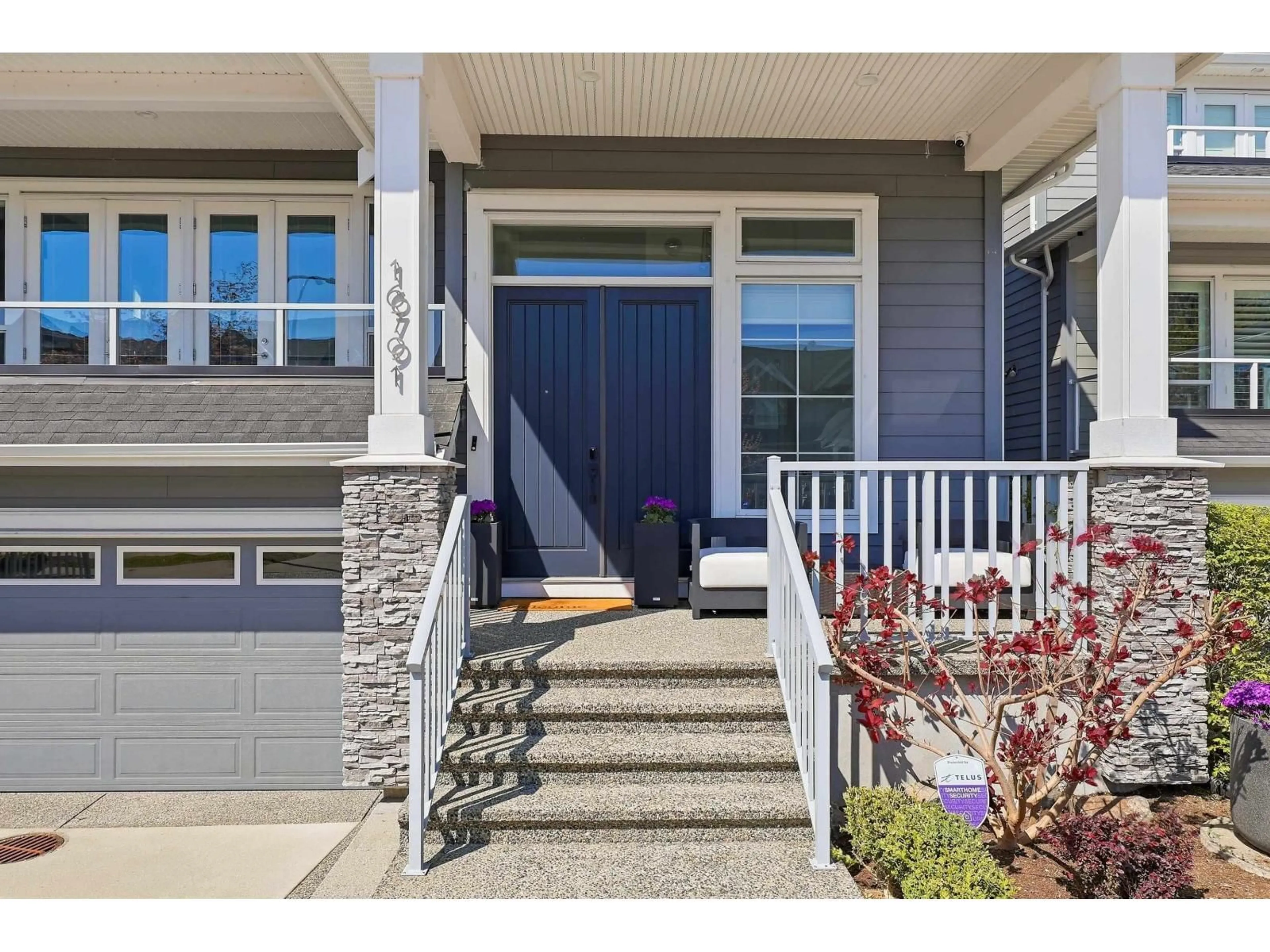 Indoor entryway for 16791 17B AVENUE, Surrey British Columbia V3Z0T3