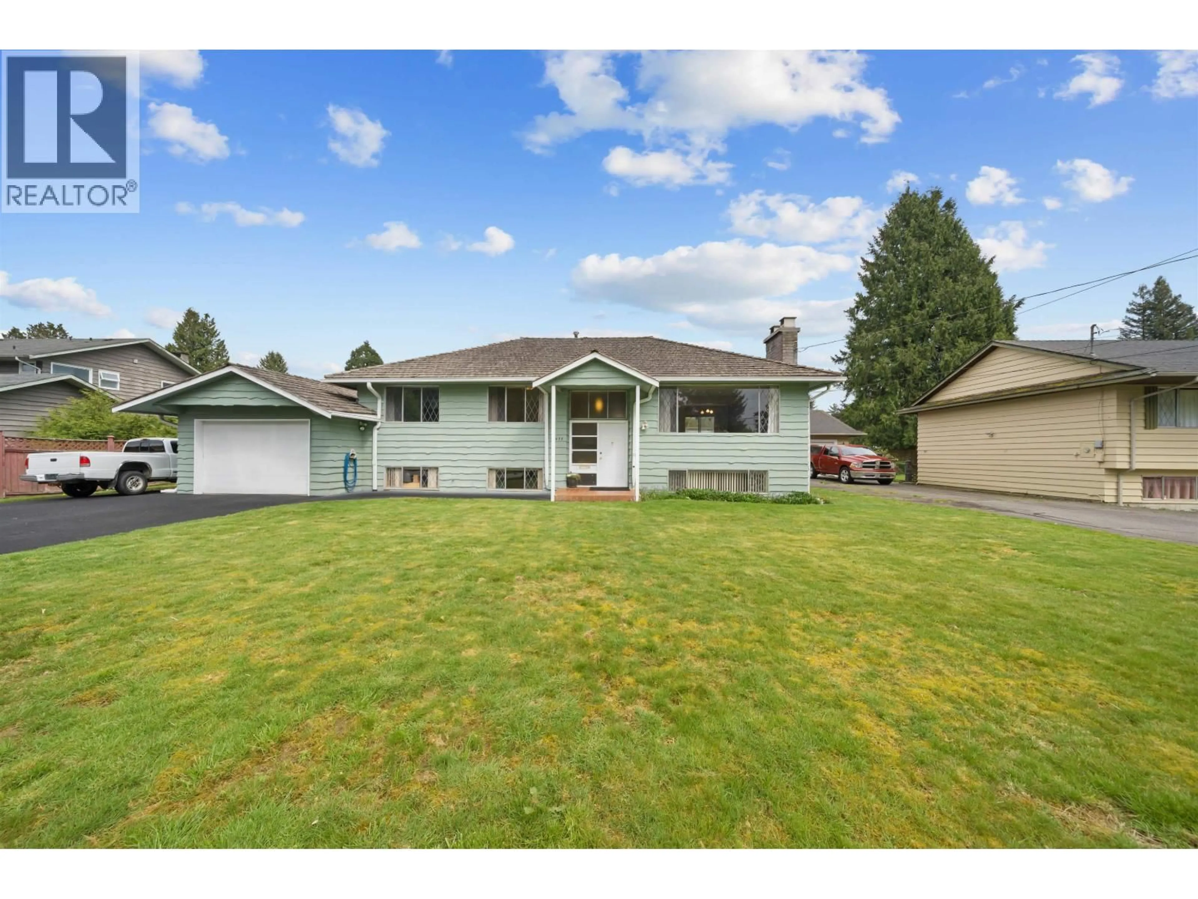 A pic from outside/outdoor area/front of a property/back of a property/a pic from drone, unknown for 11688 DARBY STREET, Maple Ridge British Columbia V2X5E9