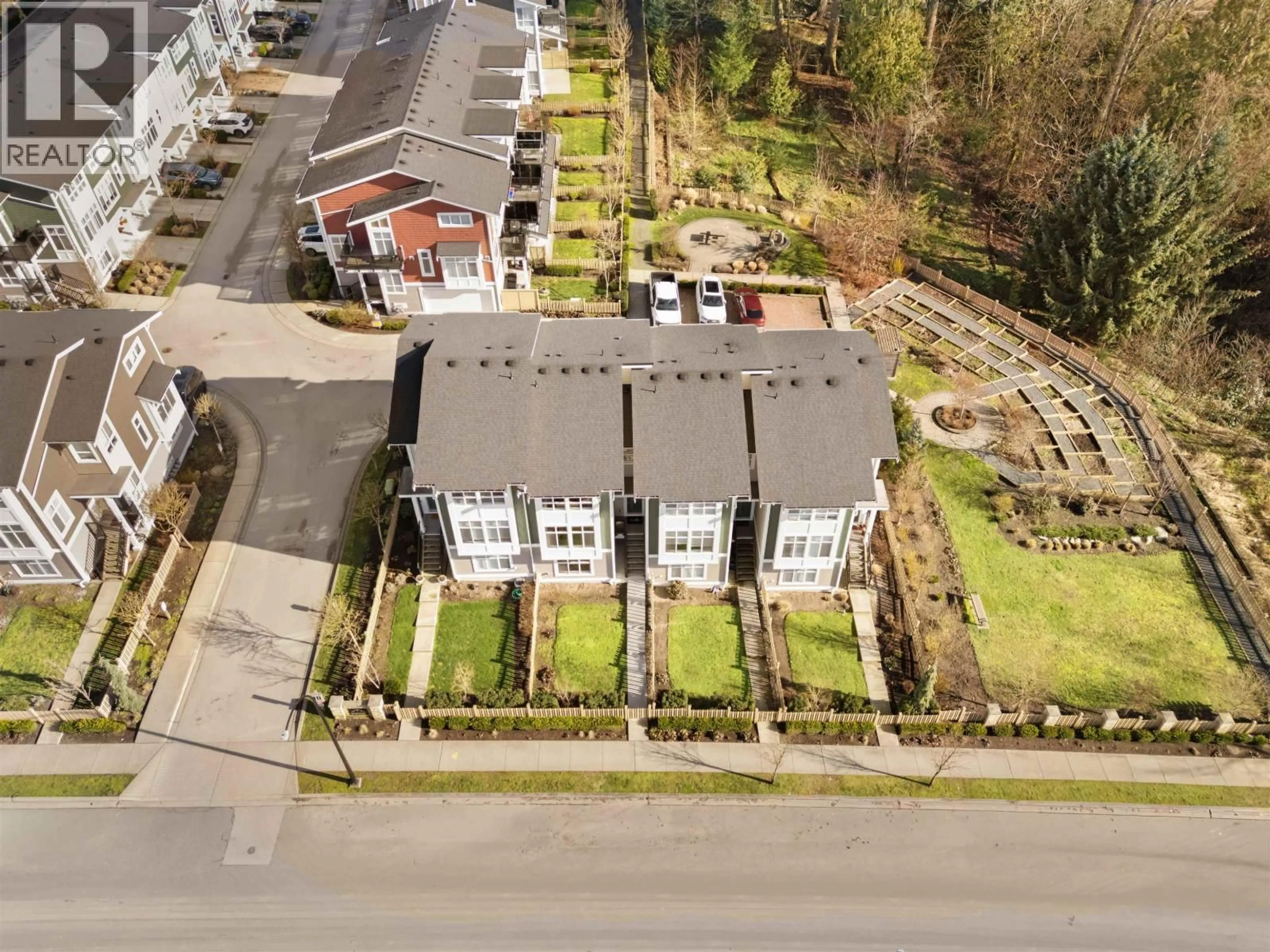 A pic from outside/outdoor area/front of a property/back of a property/a pic from drone, street for 95 - 24108 104 AVENUE, Maple Ridge British Columbia V2W0J5