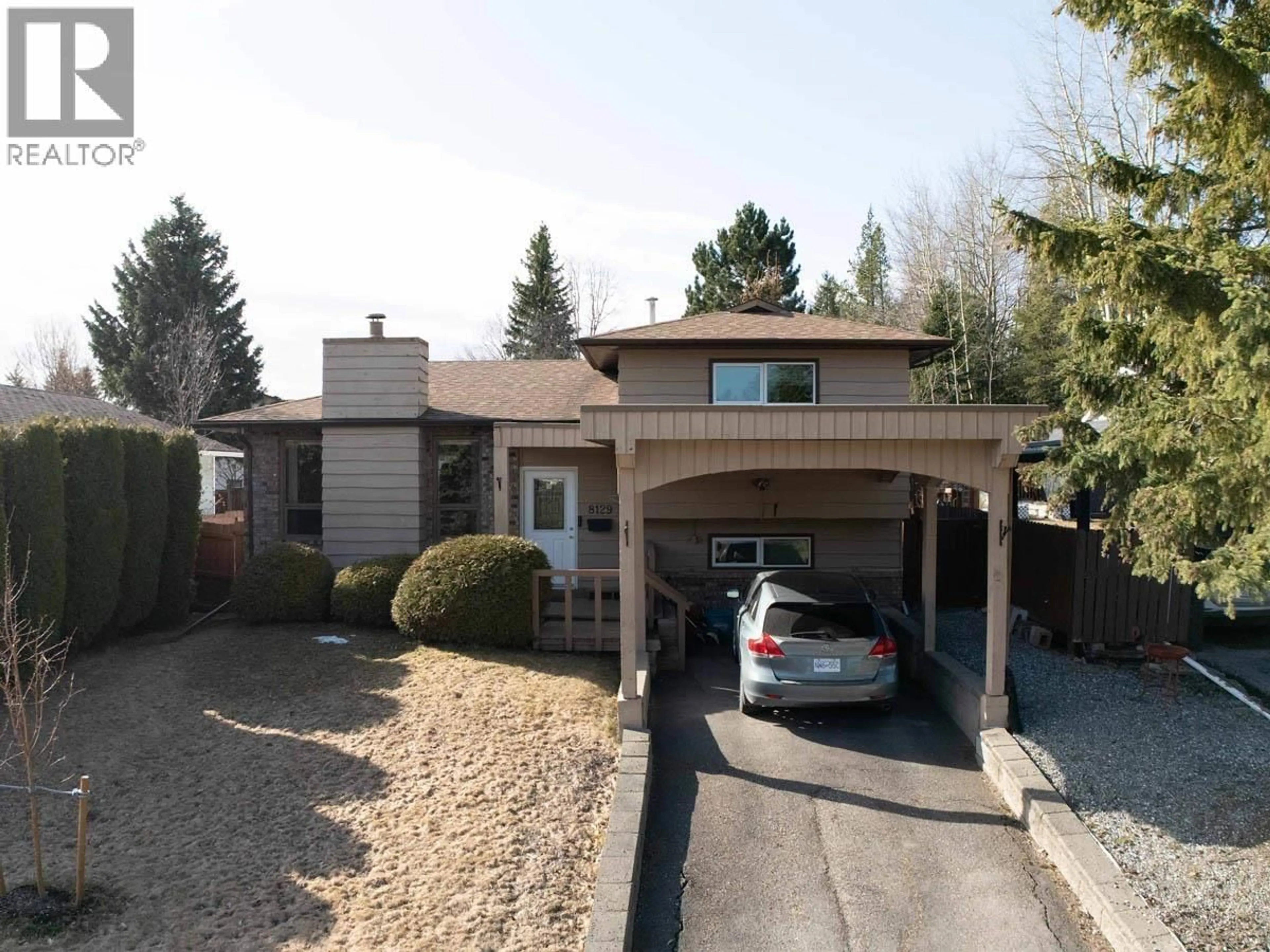 Home with vinyl exterior material, street for 8129 ST LAWRENCE AVENUE, Prince George British Columbia V2N4K6