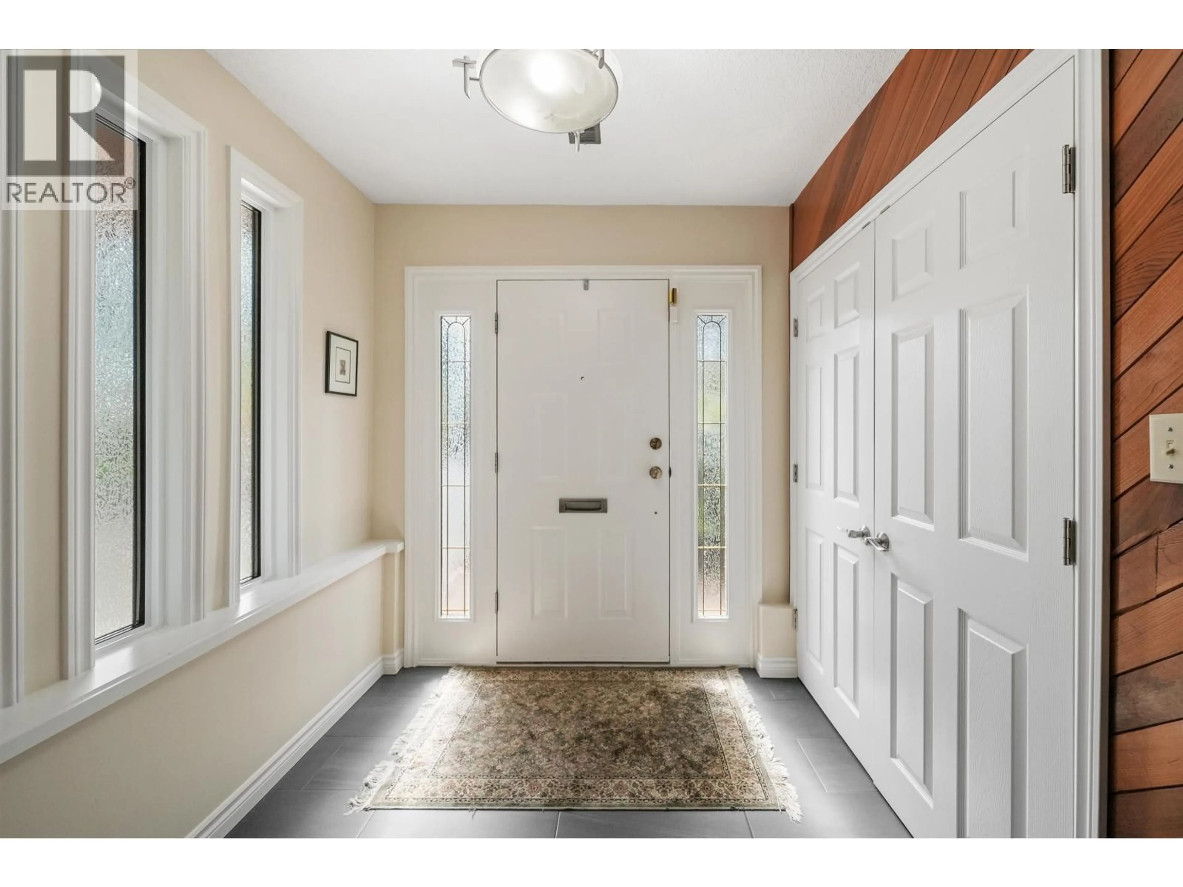 Indoor entryway for 2375 HAVERSLEY AVENUE, Coquitlam British Columbia V3J7C8