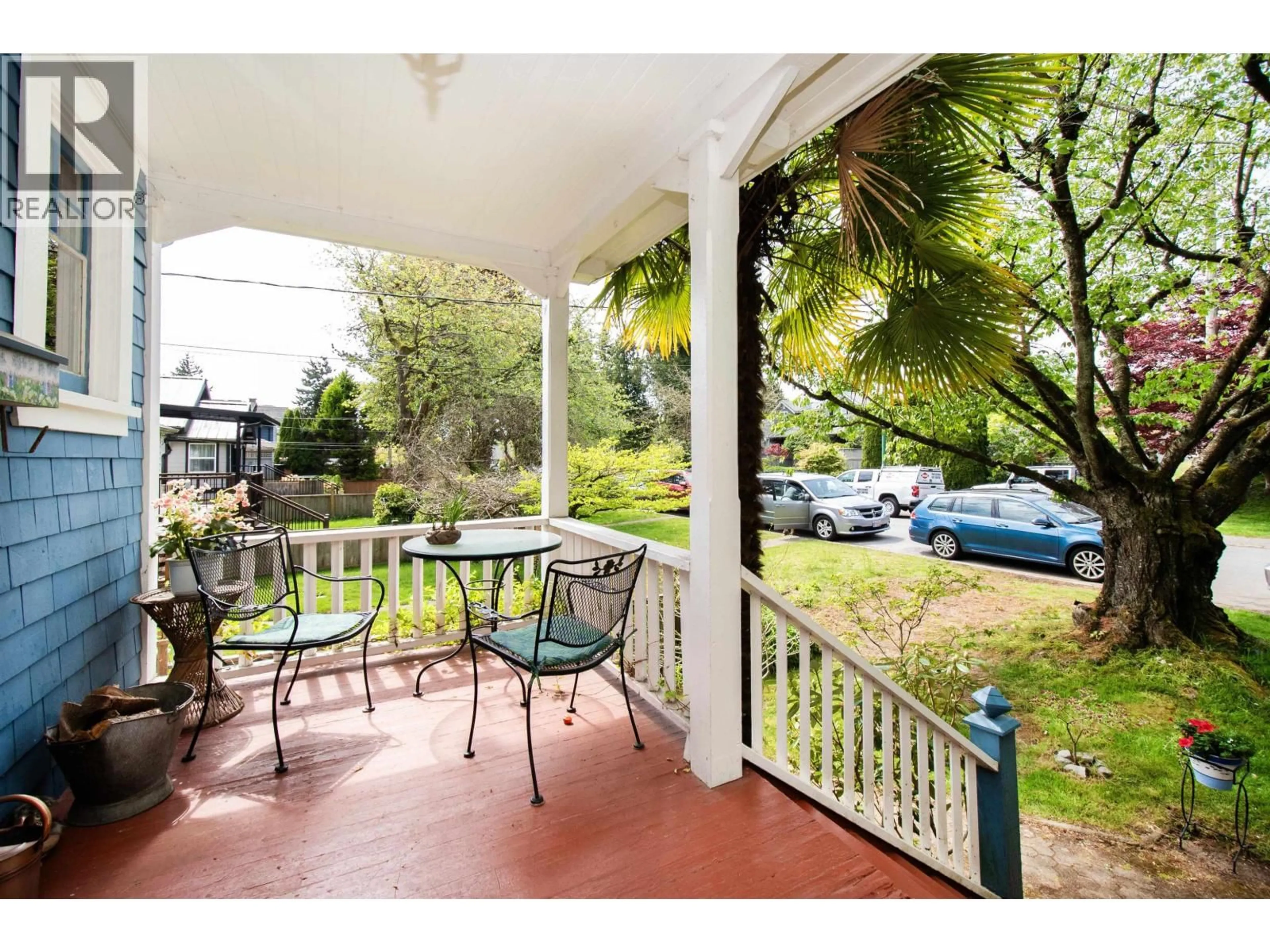 Patio, street for 1560 MACGOWAN AVENUE, North Vancouver British Columbia V7P2X2