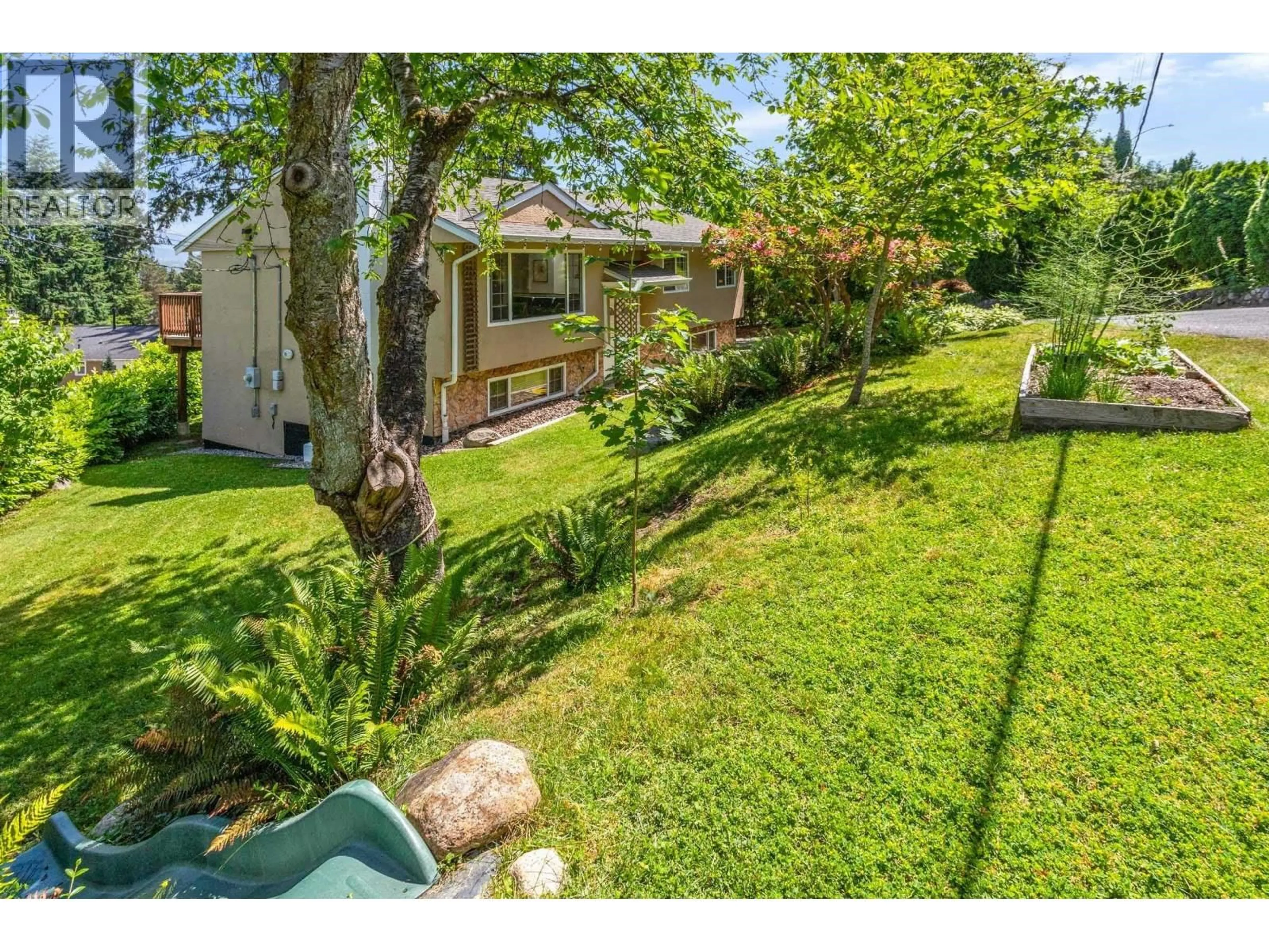 A pic from outside/outdoor area/front of a property/back of a property/a pic from drone, street for 1130 TUXEDO DRIVE, Port Moody British Columbia V3H1L4