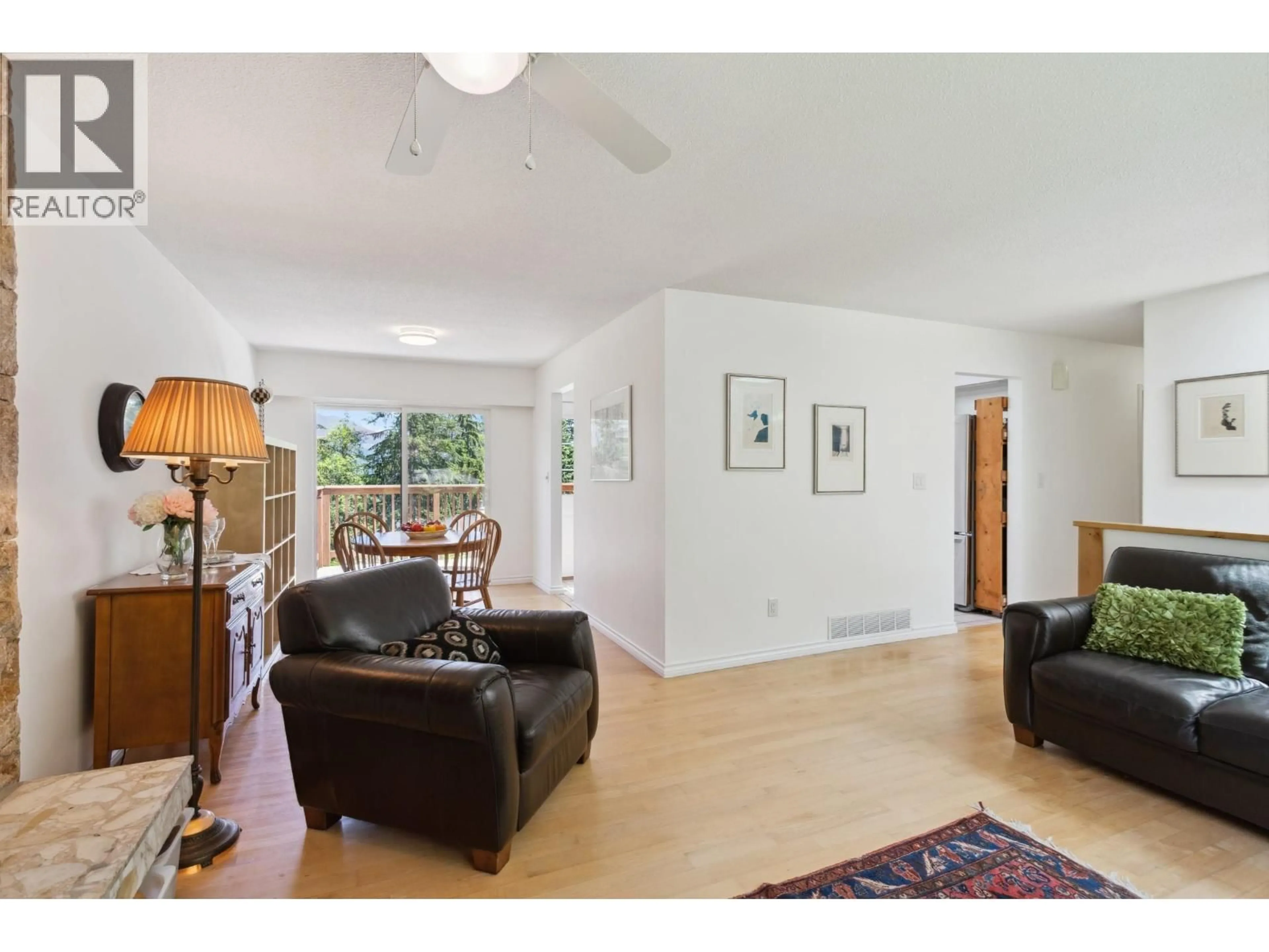 Living room with furniture, unknown for 1130 TUXEDO DRIVE, Port Moody British Columbia V3H1L4