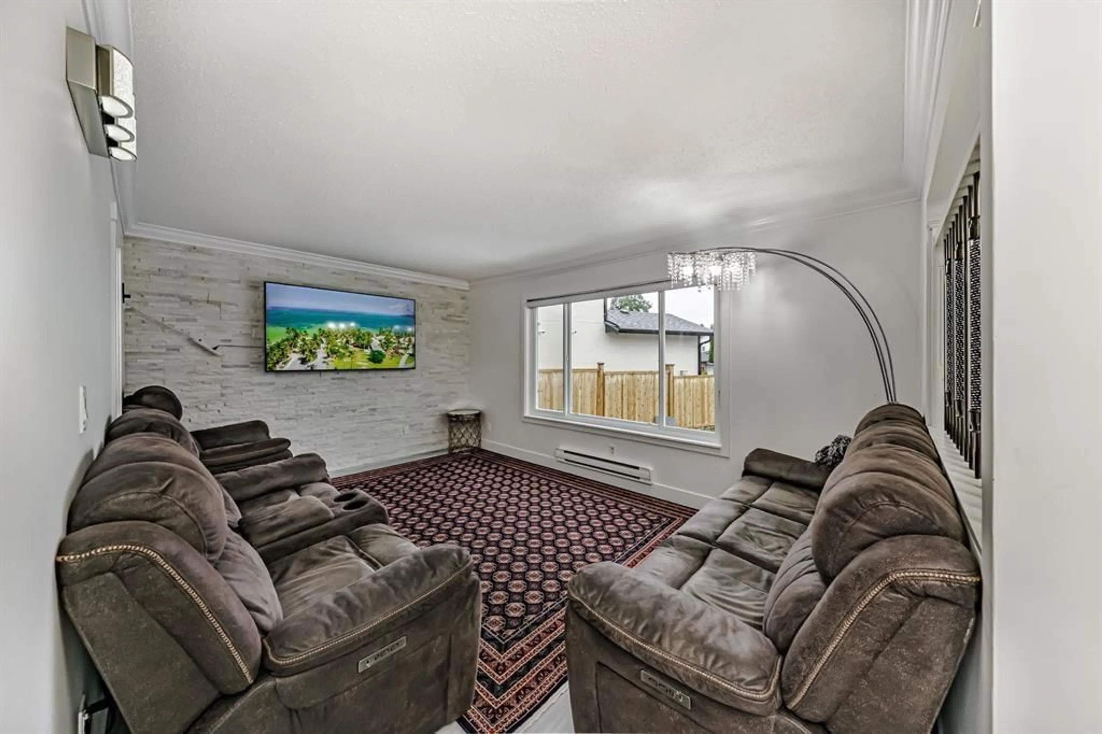 Home theater for 13232 82 AVENUE, Surrey British Columbia V3W8Z4