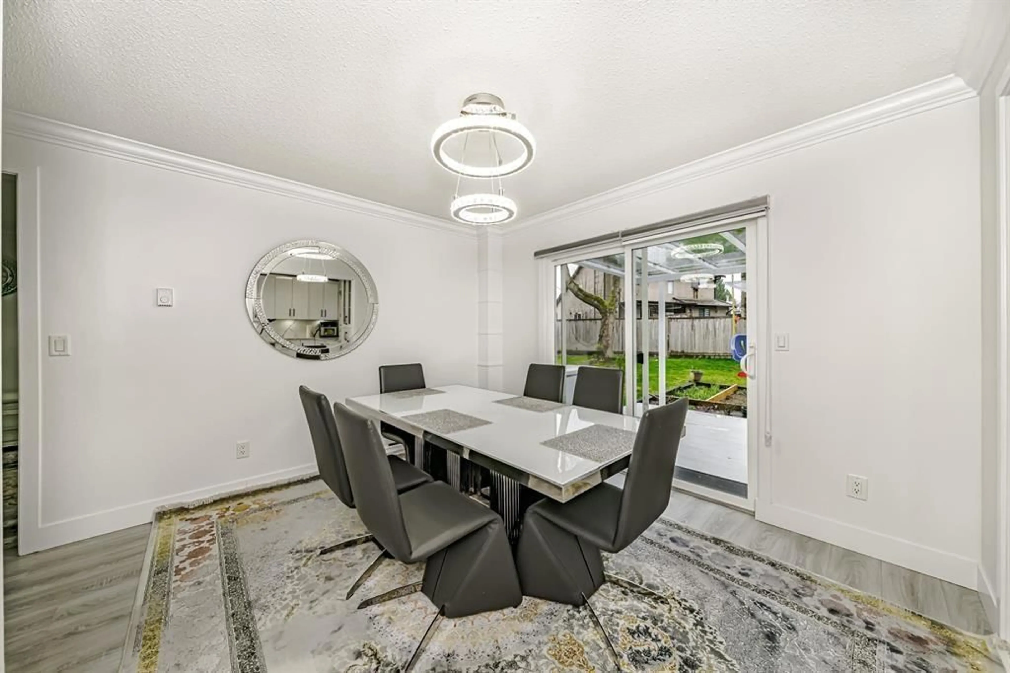 Dining room, ceramic/tile floor for 13232 82 AVENUE, Surrey British Columbia V3W8Z4