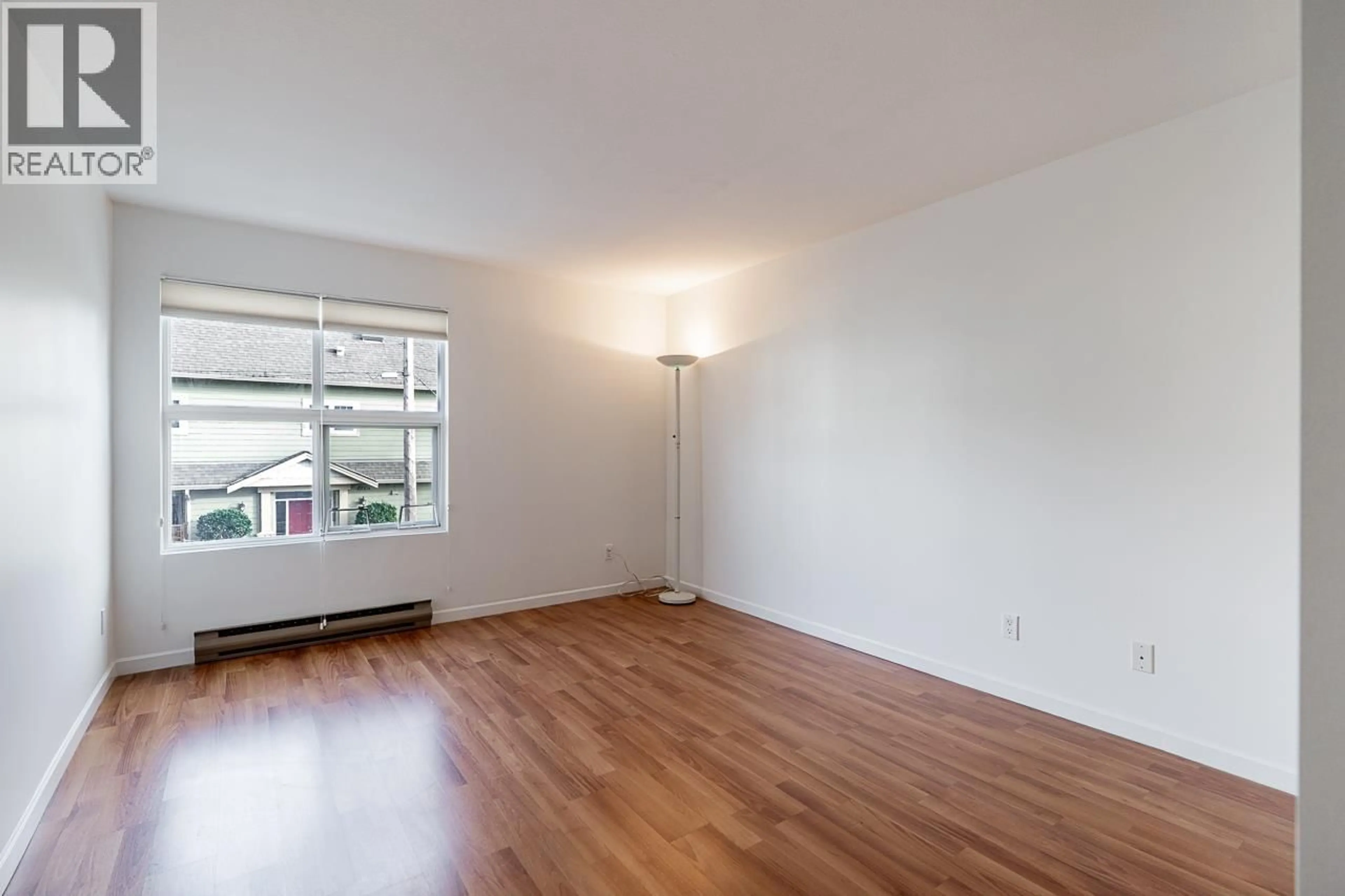 A pic of a room for 208 - 4989 47 AVENUE, Ladner British Columbia V4K1R1