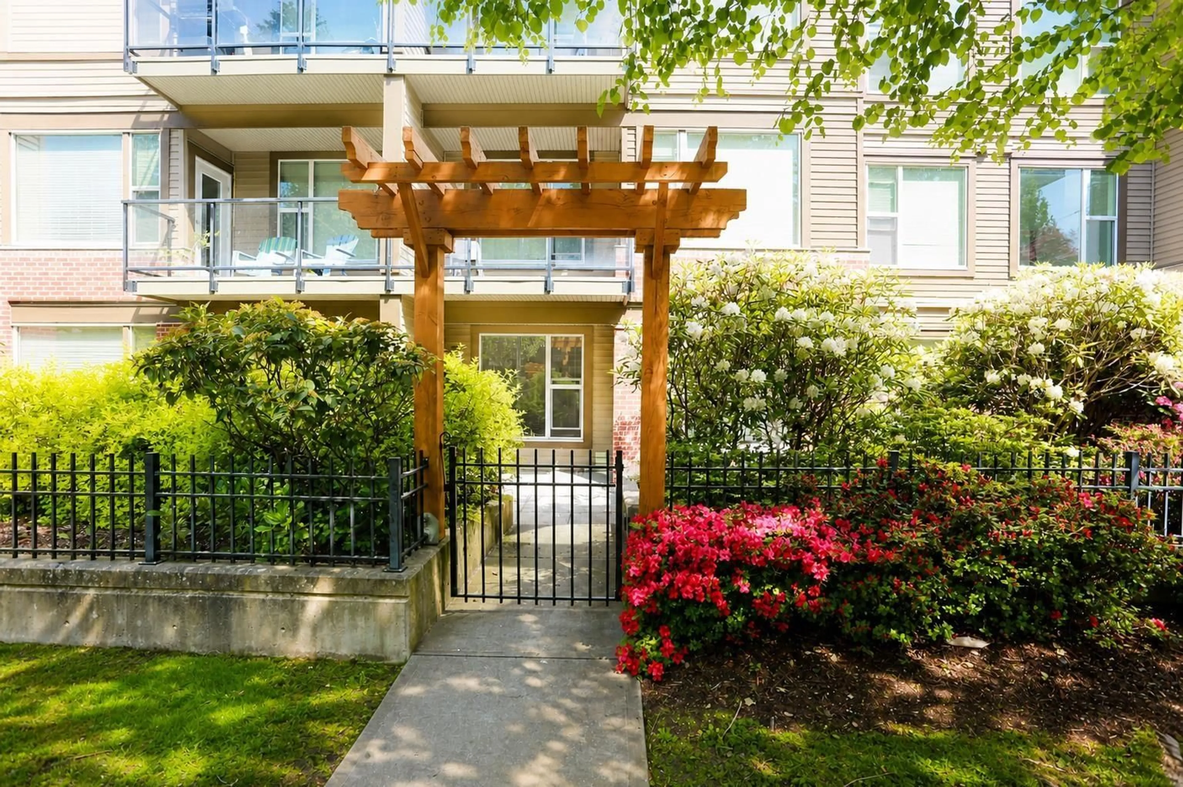 Unknown for 108 - 33539 HOLLAND AVENUE, Abbotsford British Columbia V2S0C6
