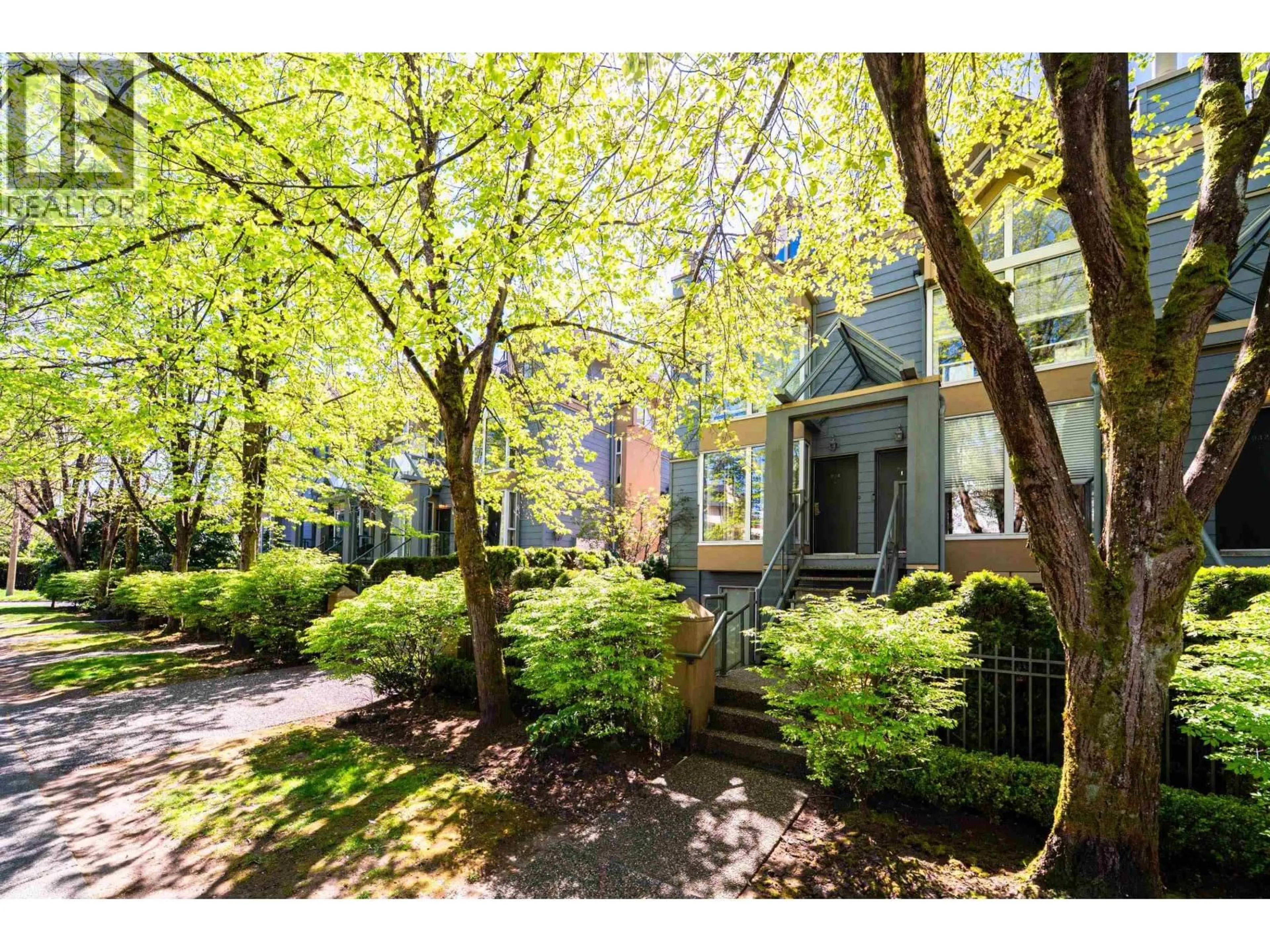 Unknown for 3033 LAUREL STREET, Vancouver British Columbia V5Z3T6