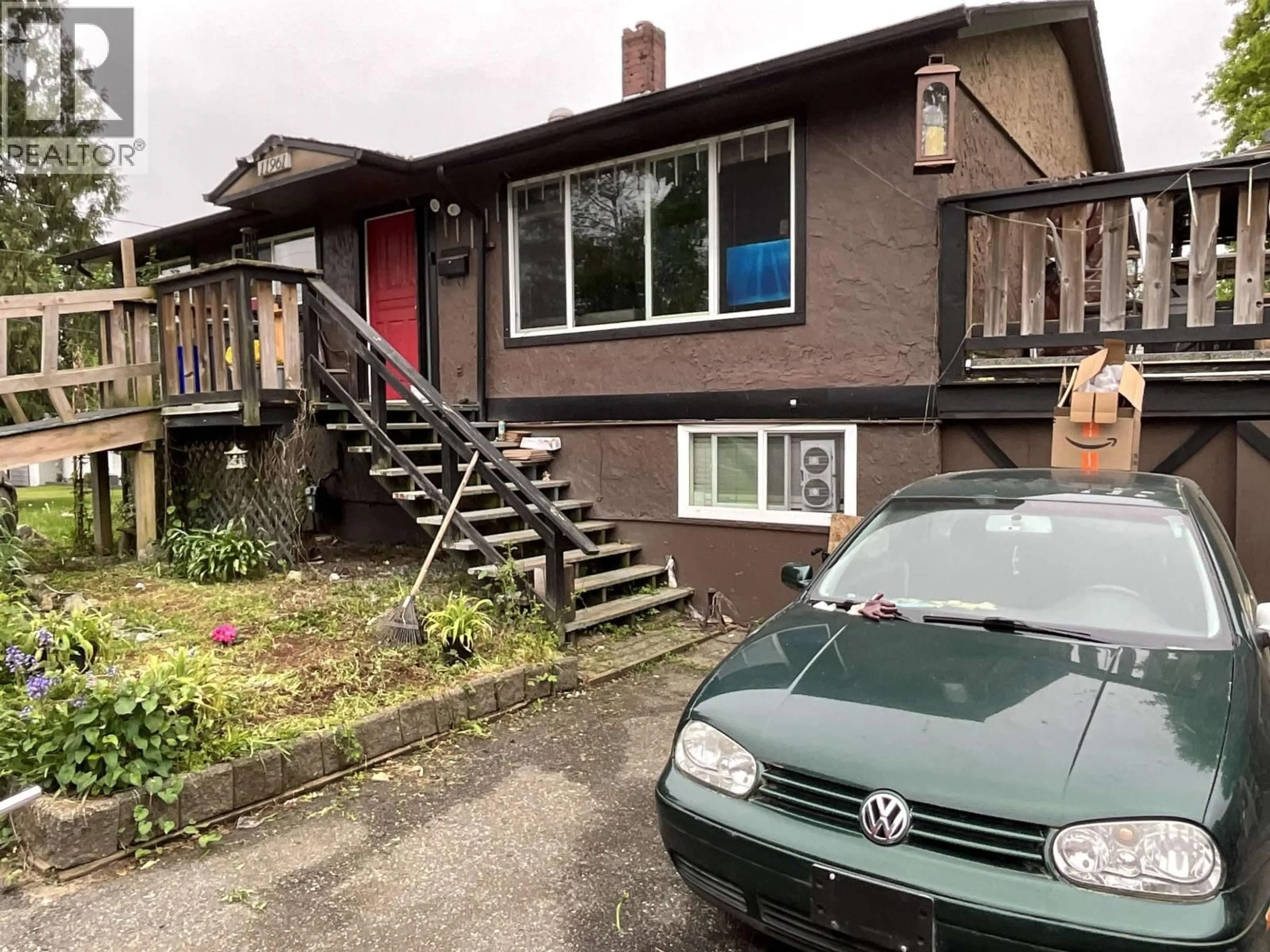 A pic from outside/outdoor area/front of a property/back of a property/a pic from drone, street for 11961 248 STREET, Maple Ridge British Columbia V4R1H9