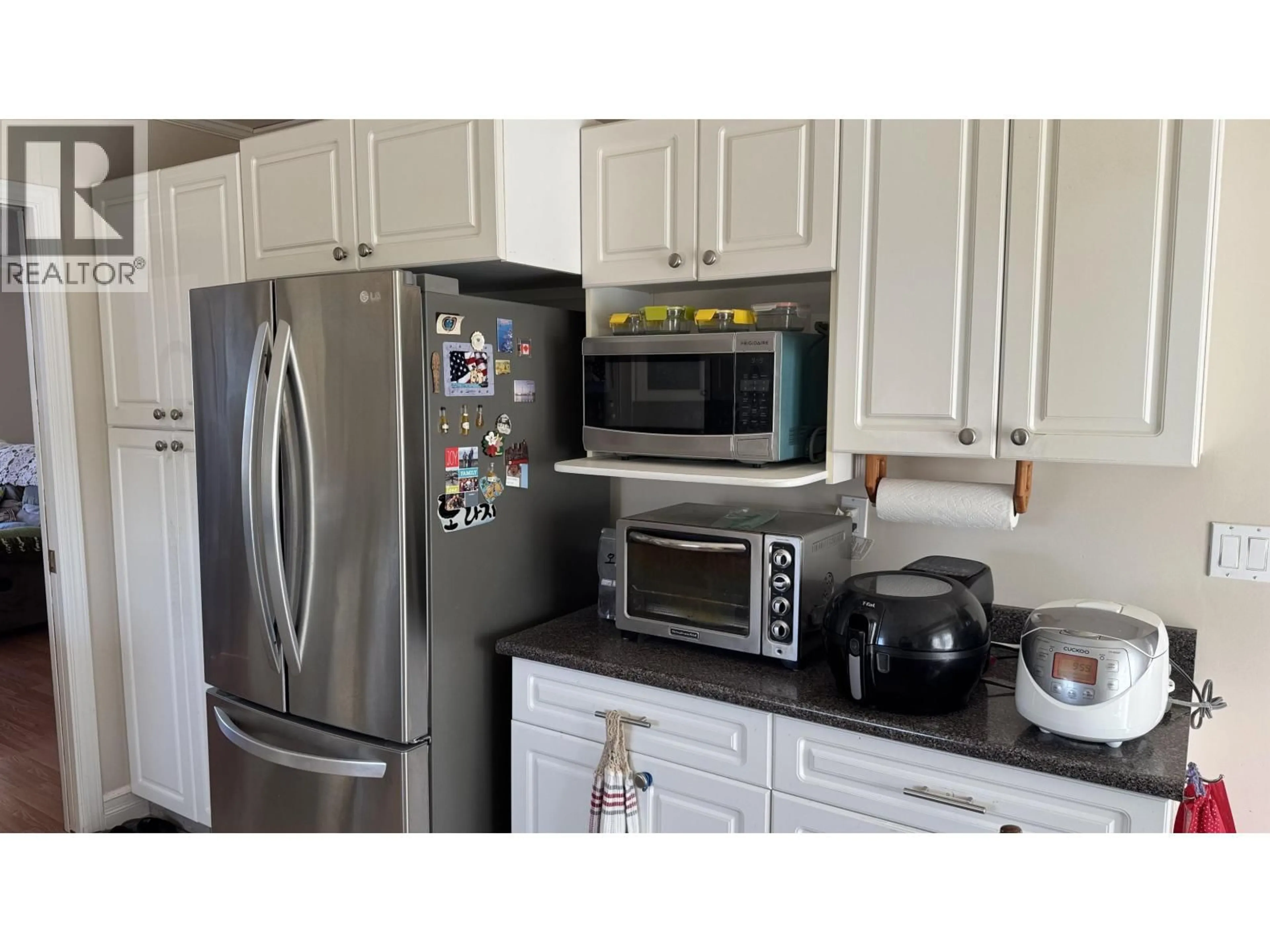 Standard kitchen, unknown for 606 LE MORAY DRIVE, Mackenzie British Columbia V0J2C0