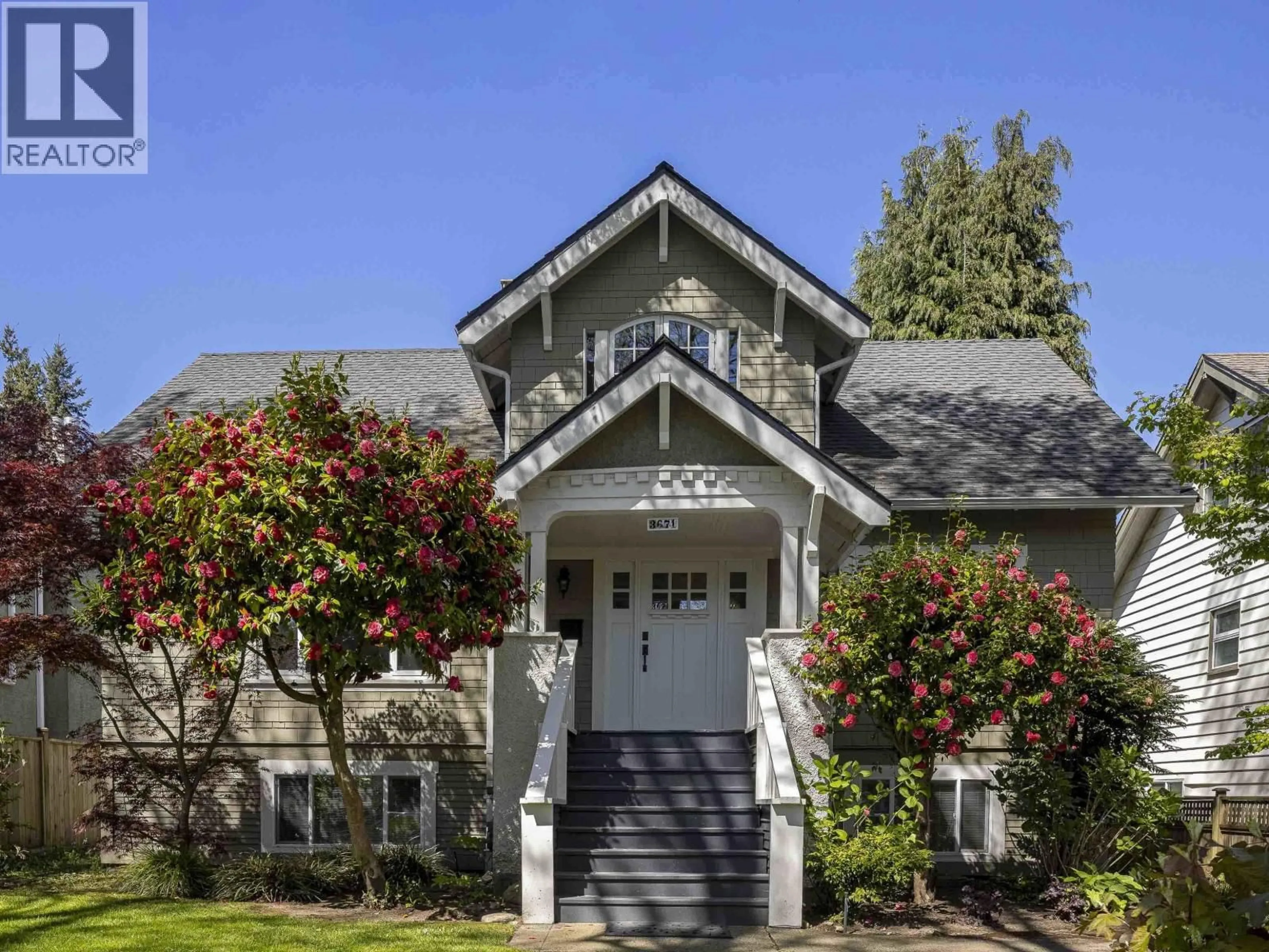 Home with vinyl exterior material, street for 3671 26TH AVENUE, Vancouver British Columbia V6S1P2