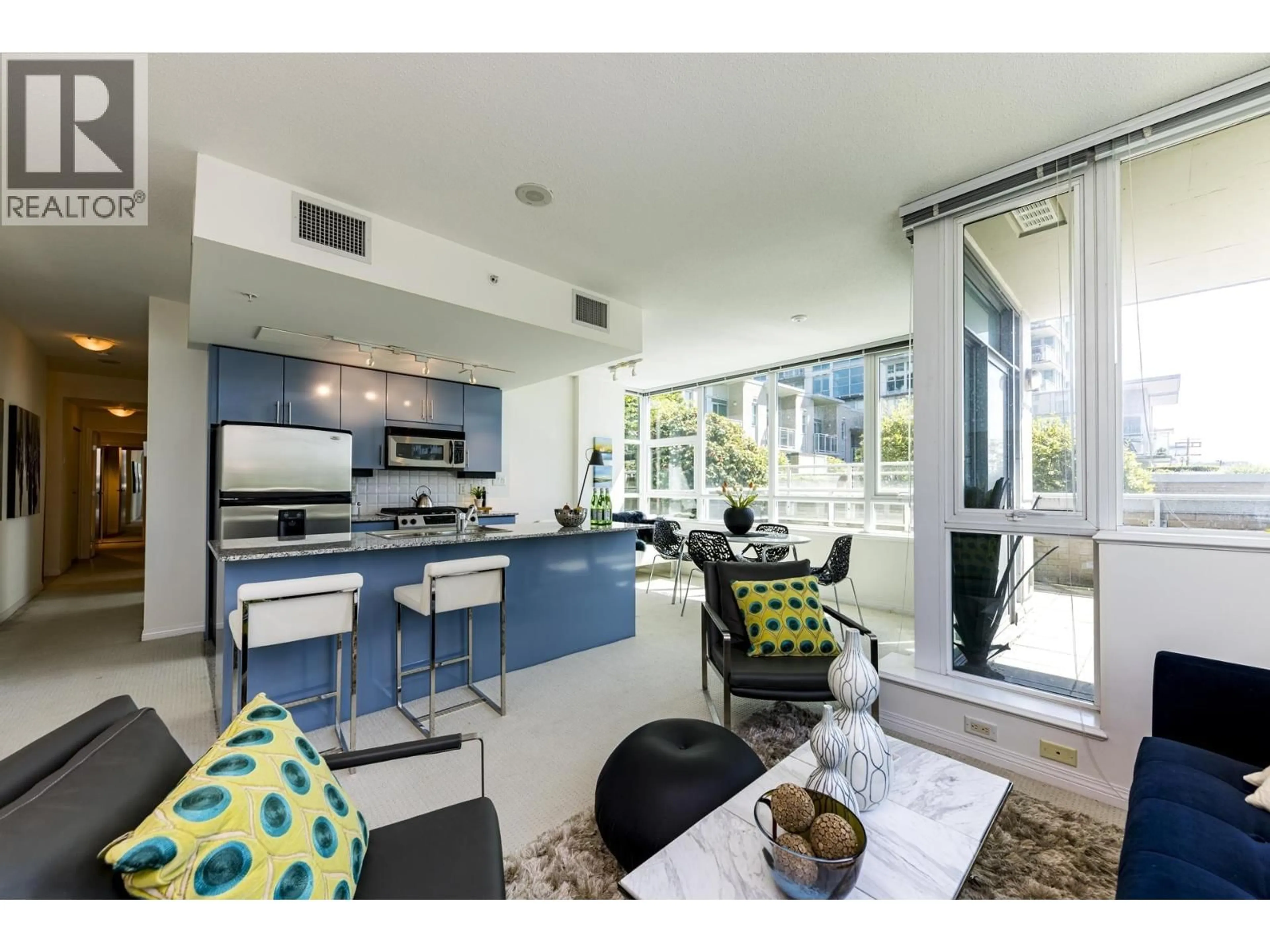 Open concept kitchen, ceramic/tile floor for 303 - 168 ESPLANADE, North Vancouver British Columbia V7L4X8