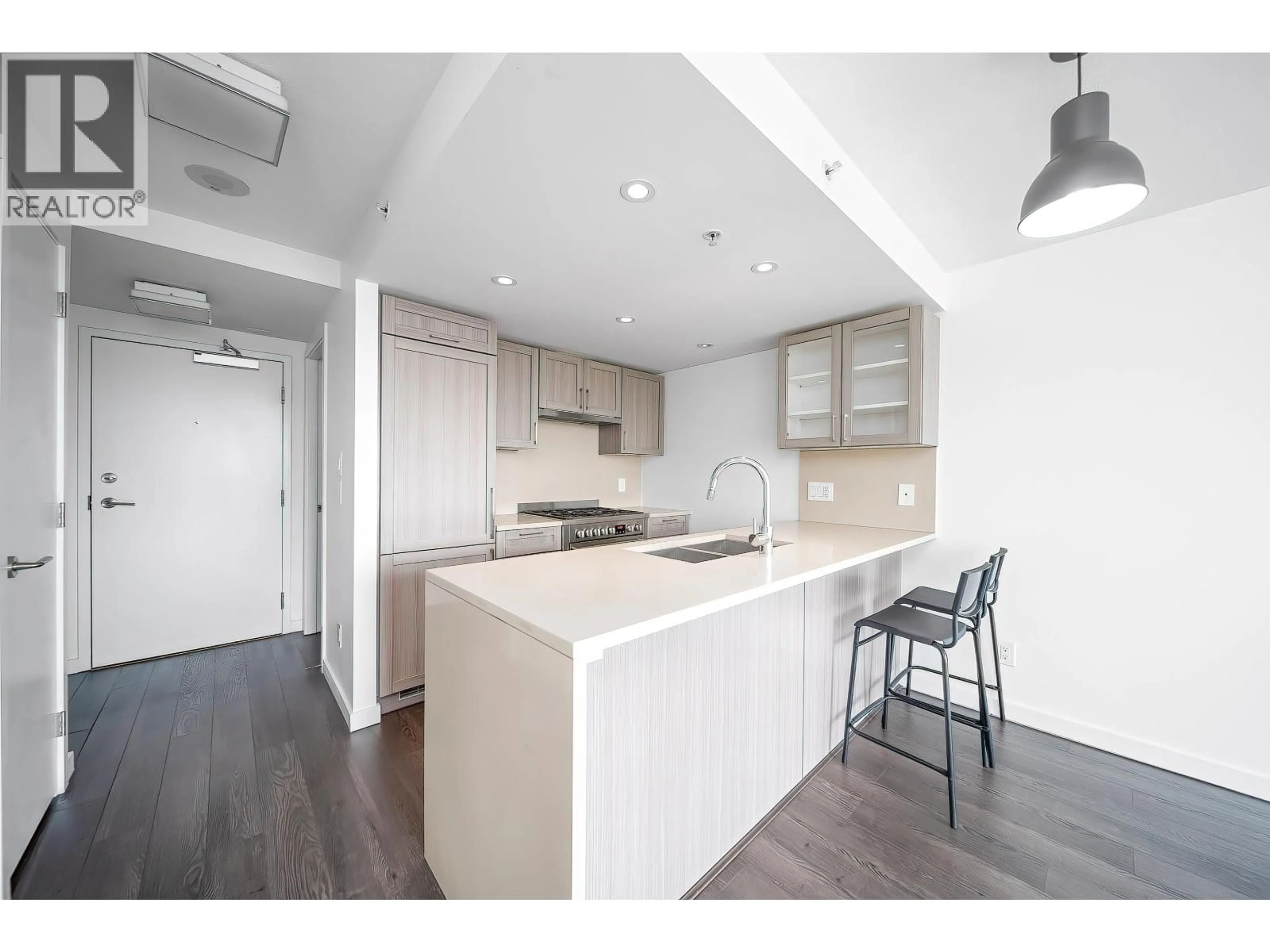 Open concept kitchen, unknown for 915 - 5665 BOUNDARY ROAD, Vancouver British Columbia V5R0E4