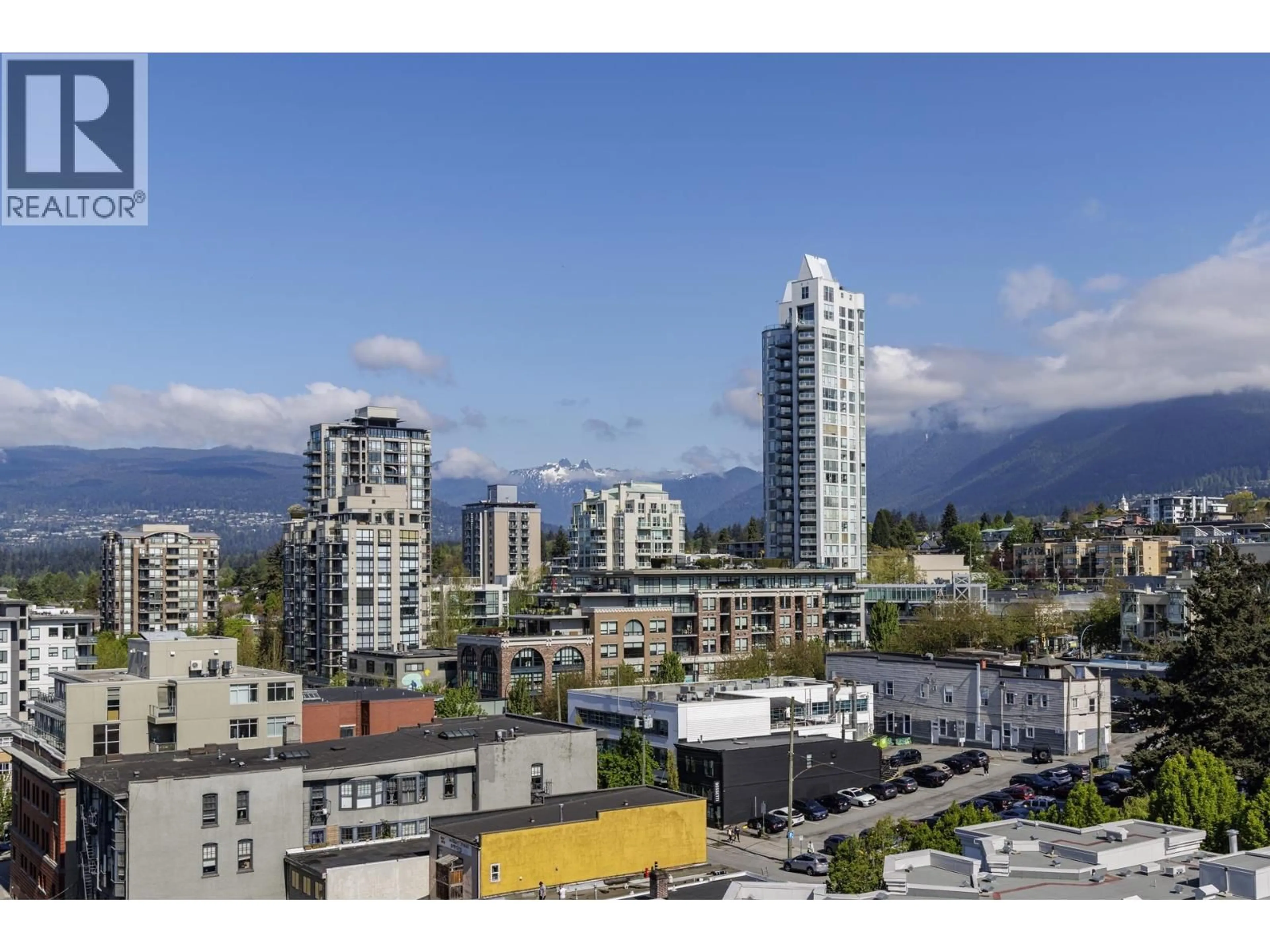 A pic from outside/outdoor area/front of a property/back of a property/a pic from drone, city buildings view from balcony for PH1 - 168 ESPLANADE, North Vancouver British Columbia V7L4X8