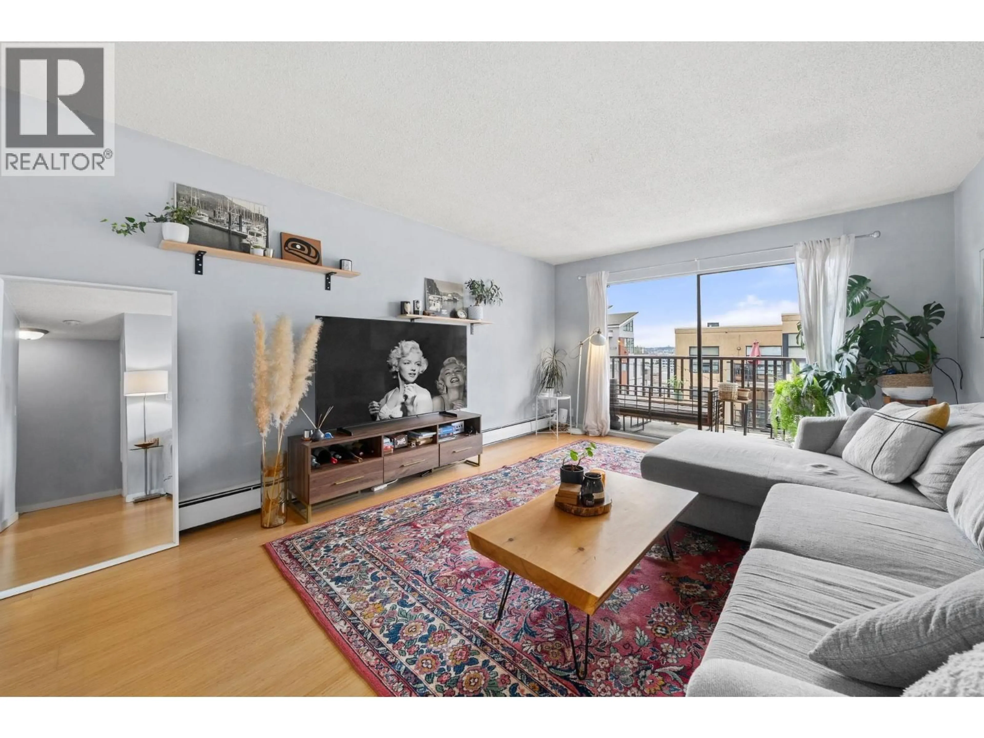 Living room with furniture, unknown for 312 - 131 4TH STREET, North Vancouver British Columbia V7M3C8