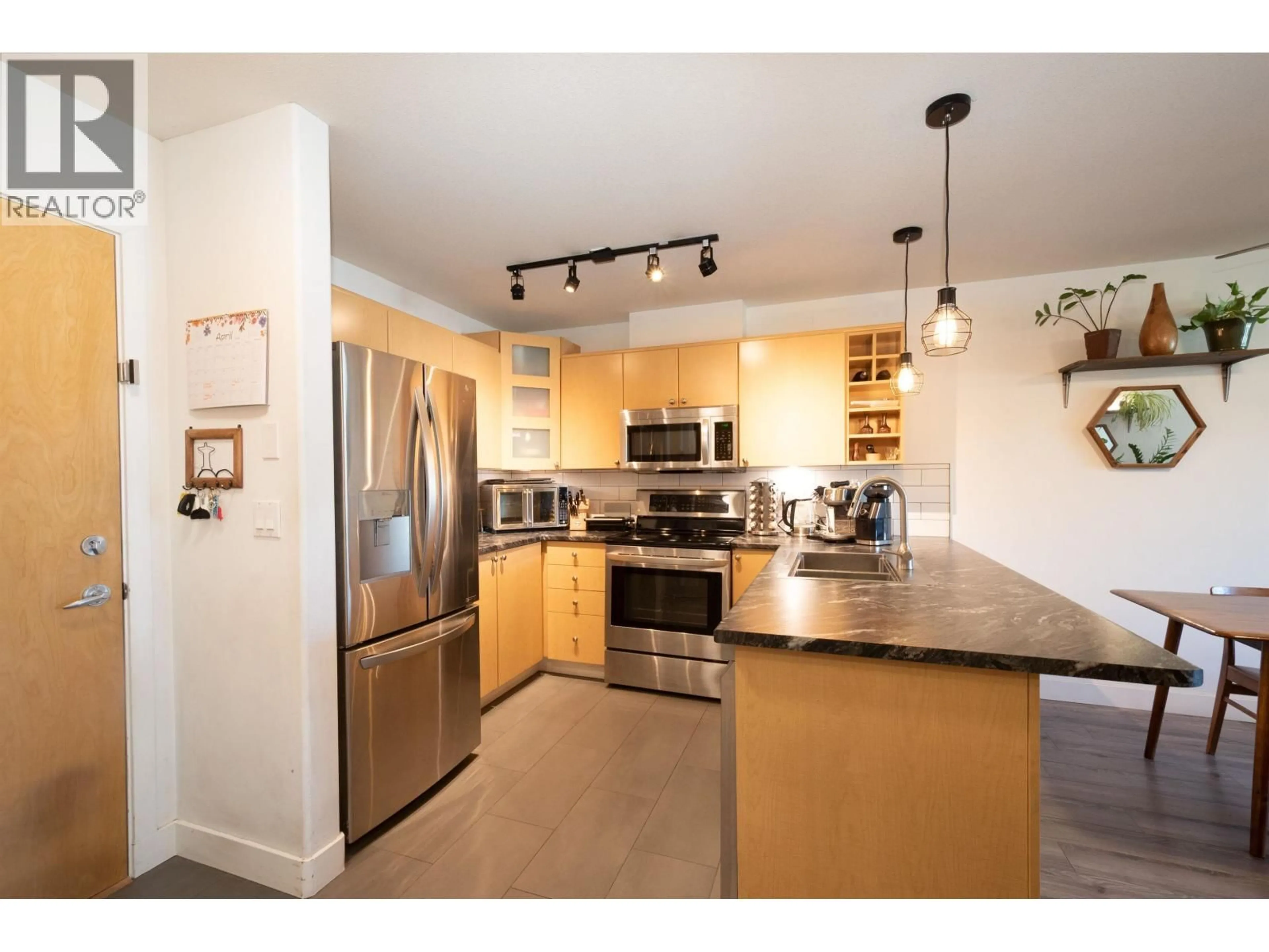 Open concept kitchen, unknown for 312 - 3136 ST JOHNS STREET, Port Moody British Columbia V3H5E4