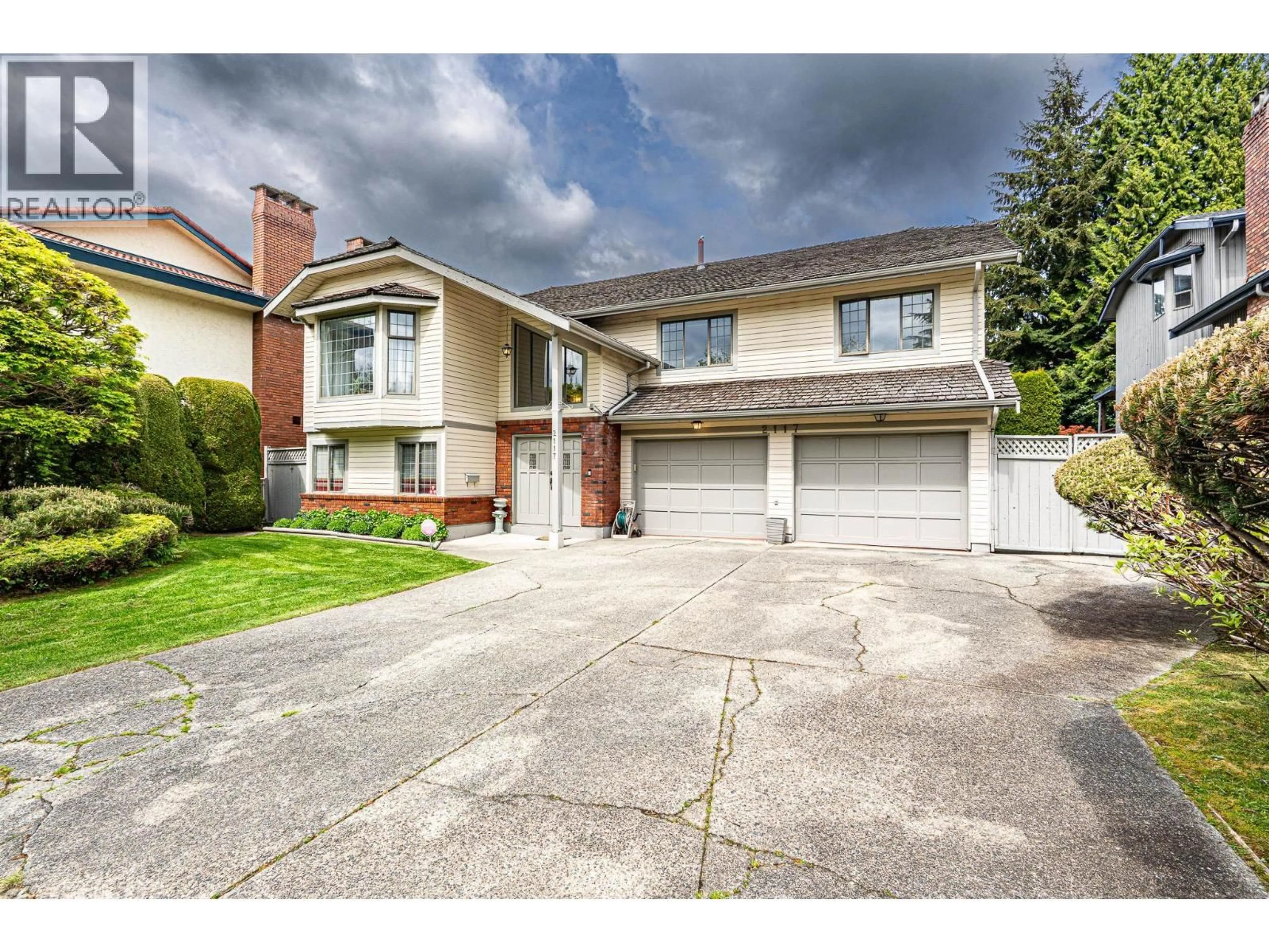 Unknown for 2117 KNIGHTSWOOD PLACE, Burnaby British Columbia V5A4B9