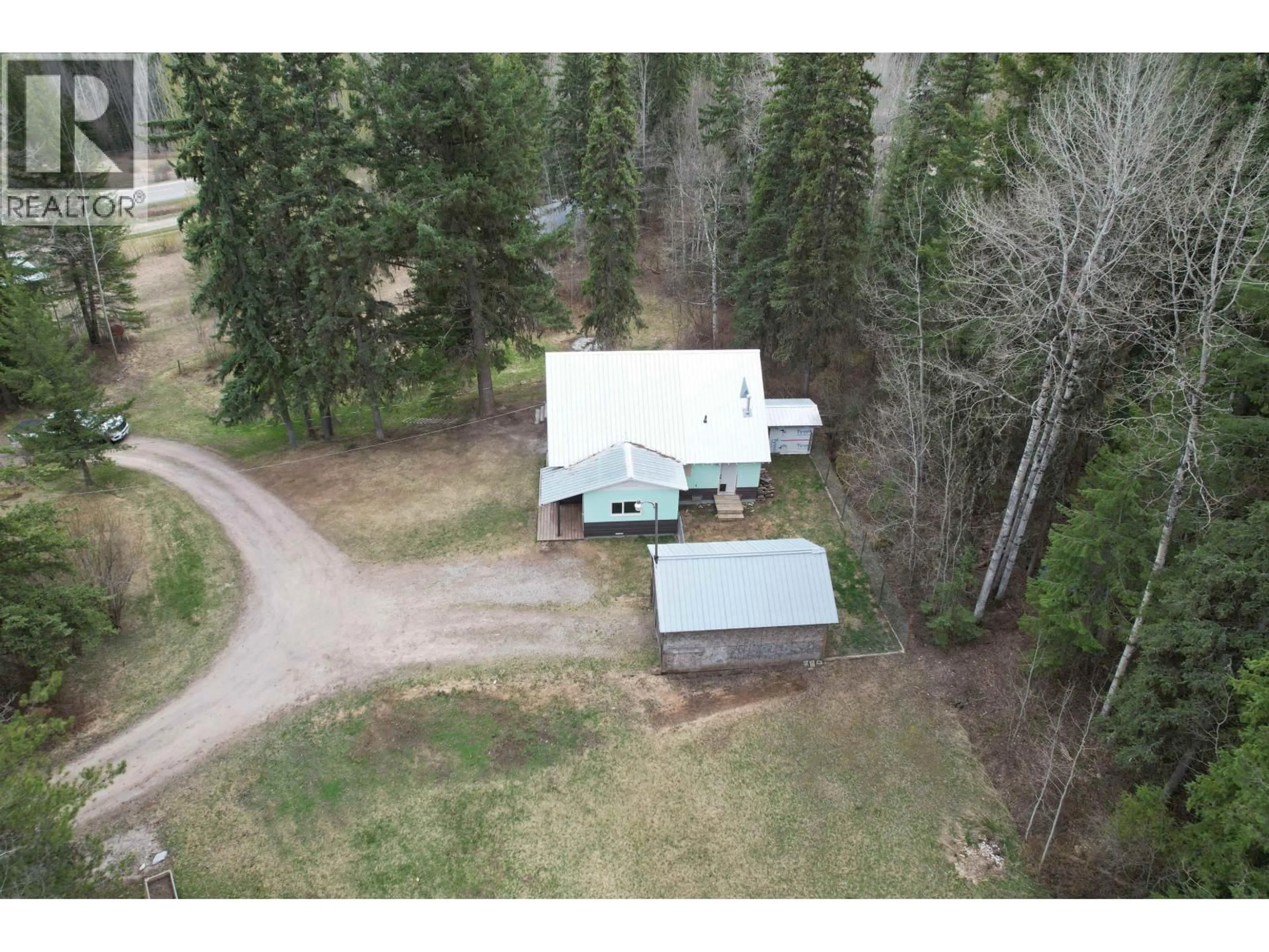 A pic from outside/outdoor area/front of a property/back of a property/a pic from drone, unknown for 678 DICK ROAD, Quesnel British Columbia V2J6W9