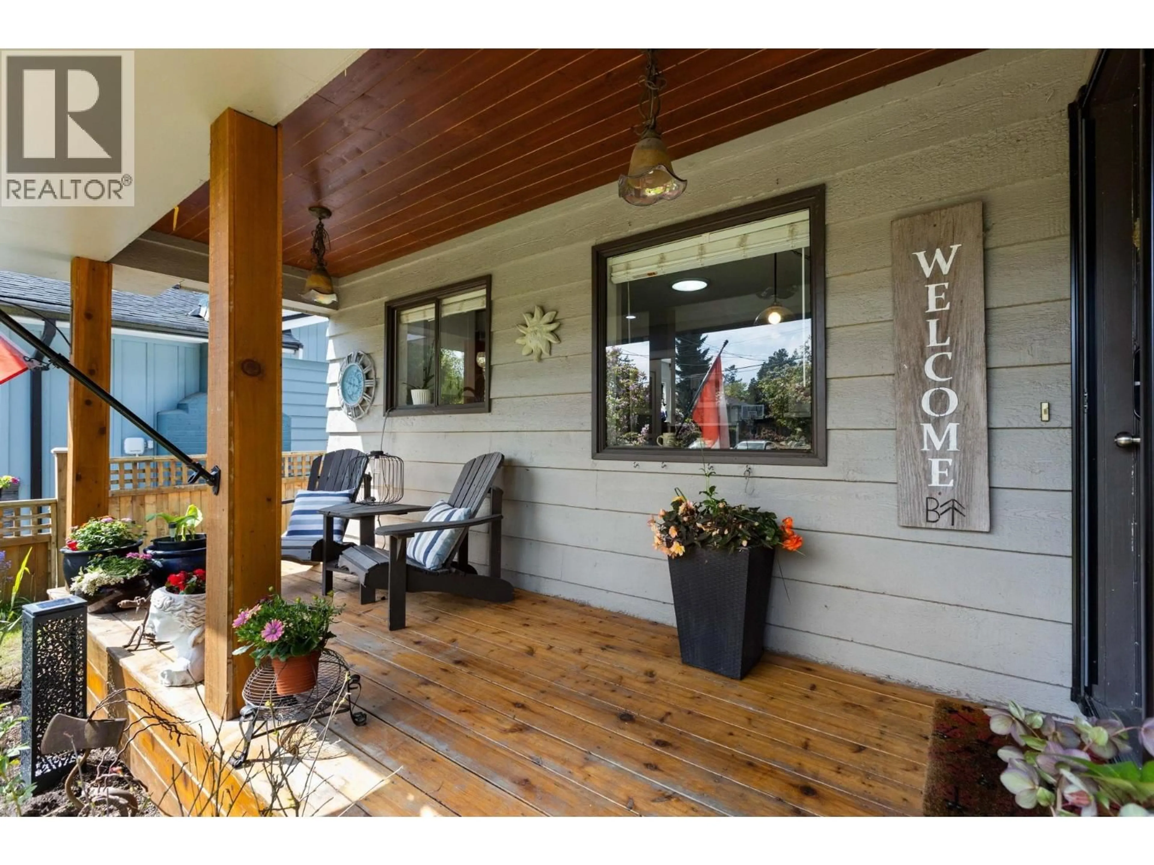 Indoor entryway for 177 66 STREET, Delta British Columbia V4L1M7