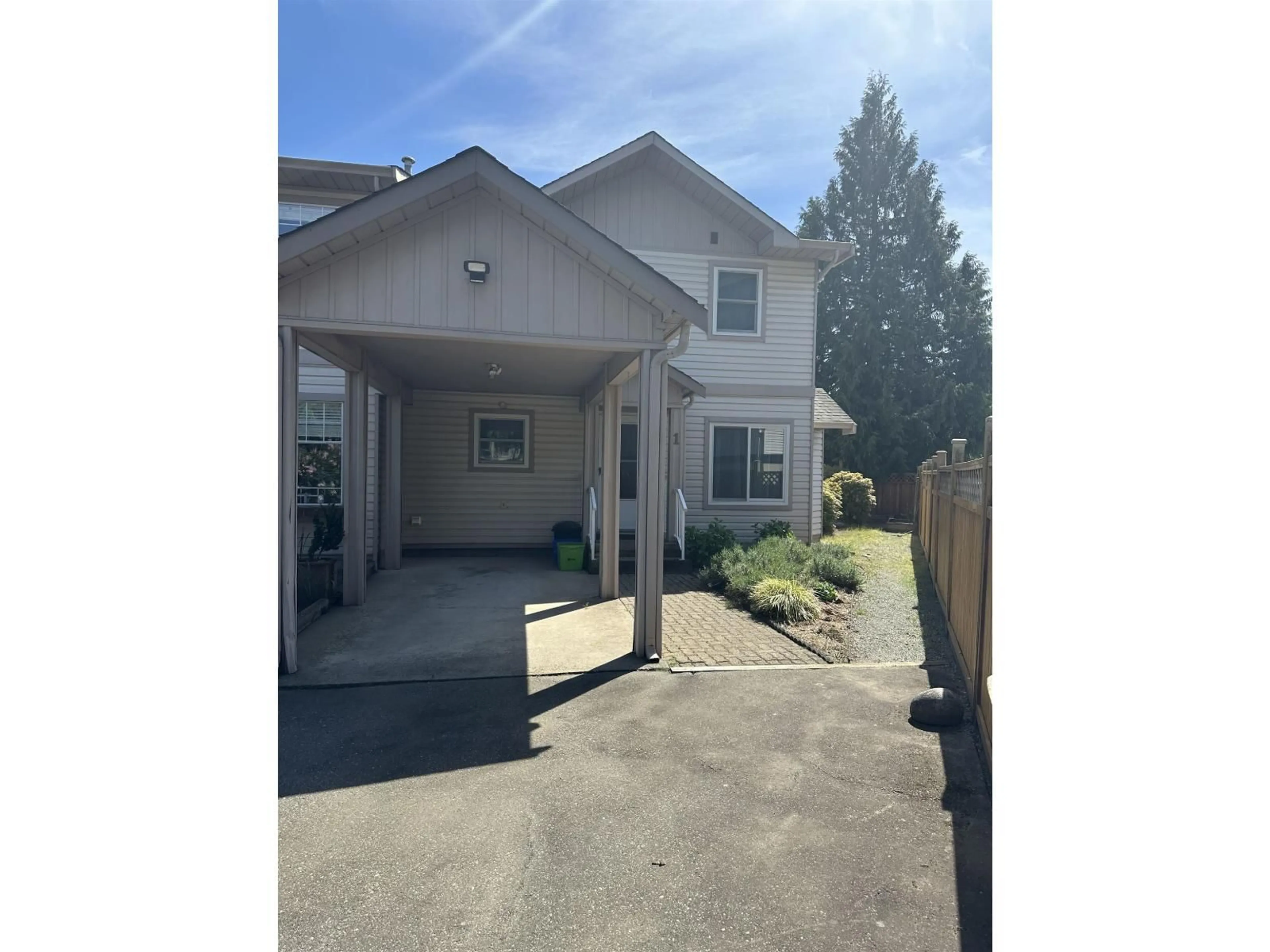 Unknown for 1 - 20484 53 AVENUE, Langley British Columbia V3A7S1