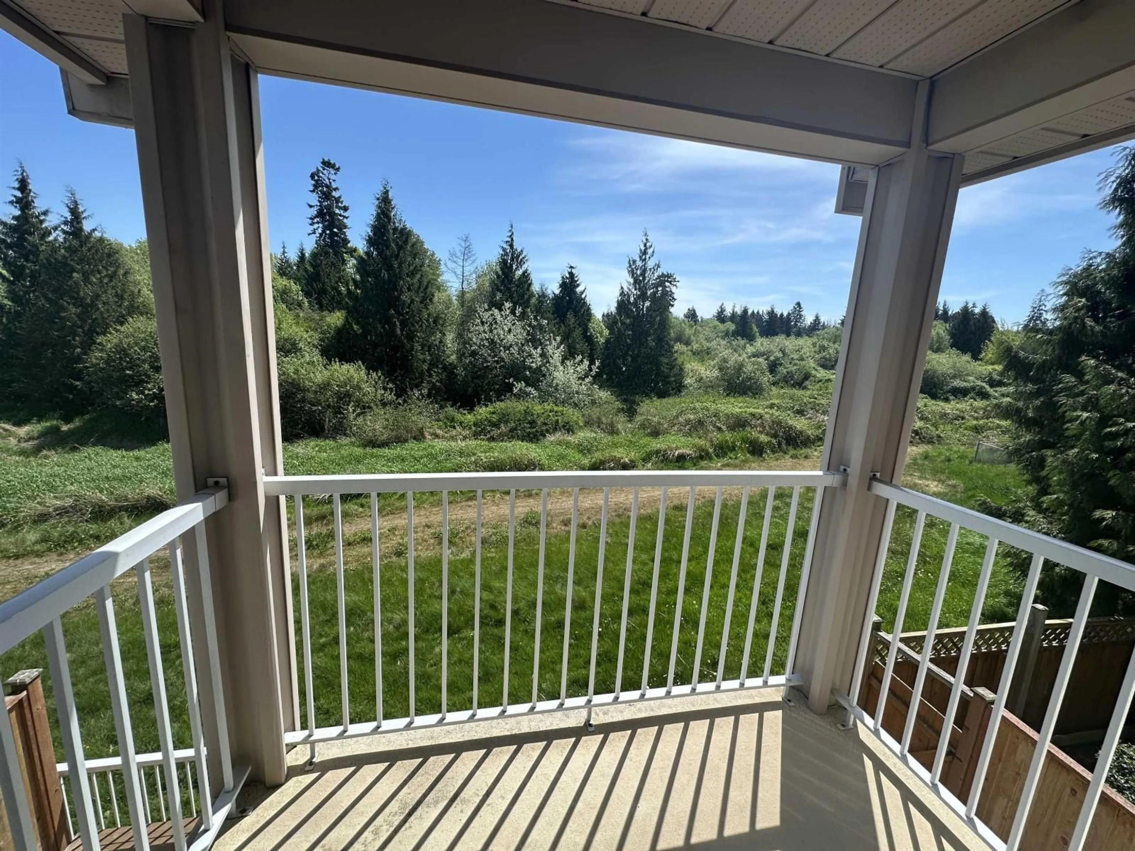 Patio, water/lake/river/ocean view for 1 - 20484 53 AVENUE, Langley British Columbia V3A7S1