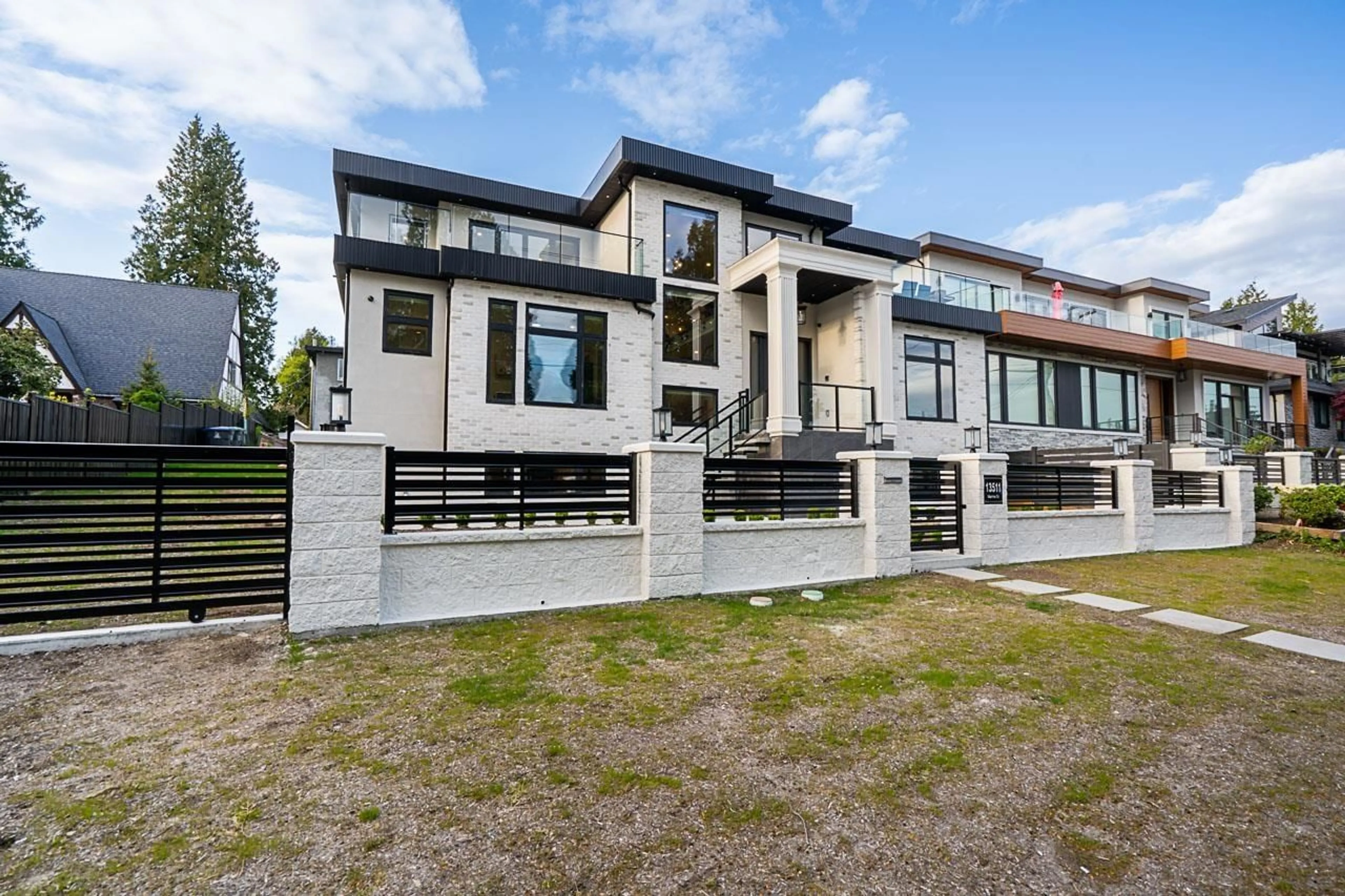 Home with brick exterior material, building for 13511 MARINE DRIVE, Surrey British Columbia V4A1G1
