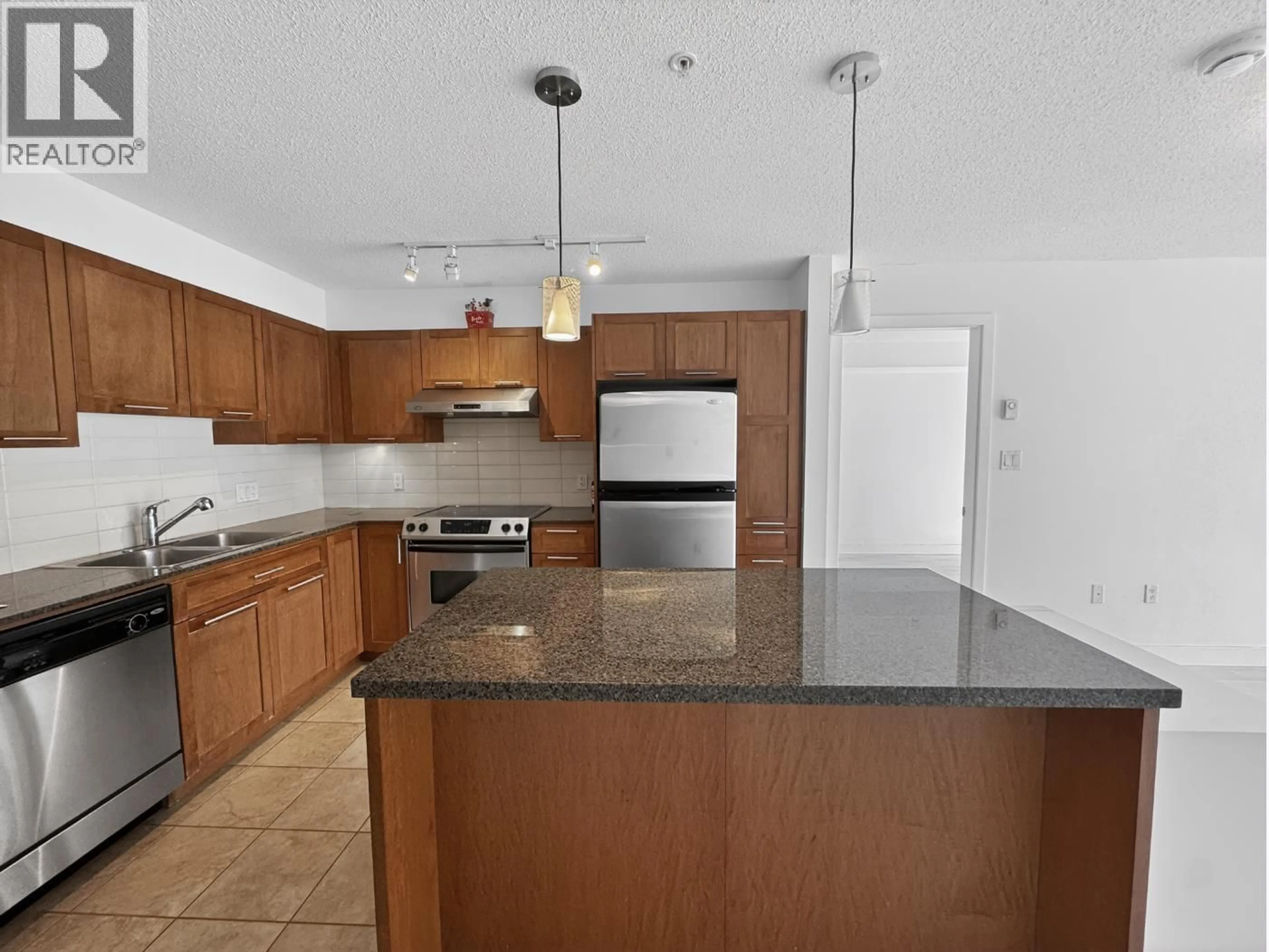 Unknown for 207 - 19673 MEADOW GARDENS WAY, Pitt Meadows British Columbia V3Y0A1