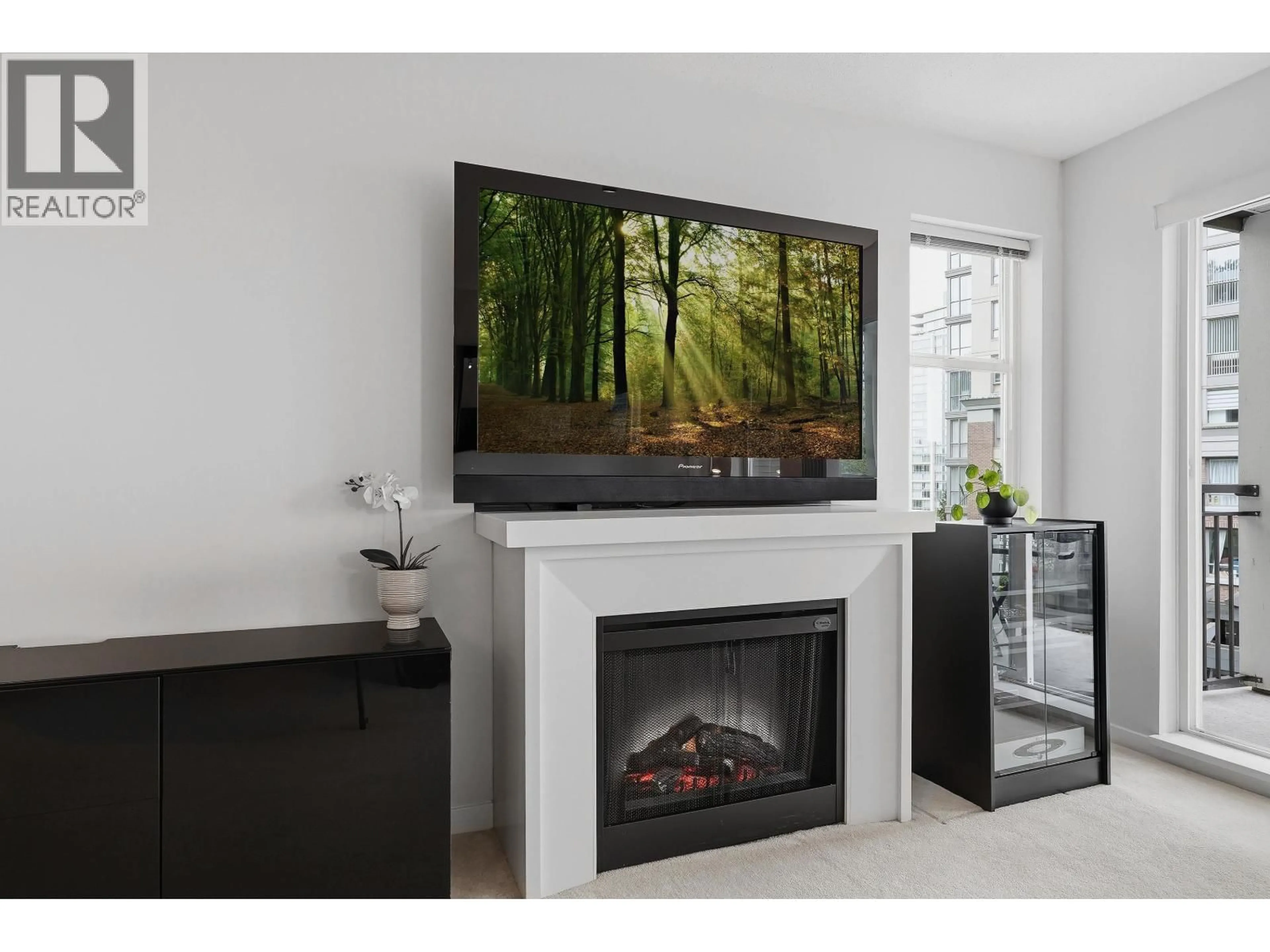 Home theater for 308 - 4833 BRENTWOOD DRIVE, Burnaby British Columbia V5C0C3