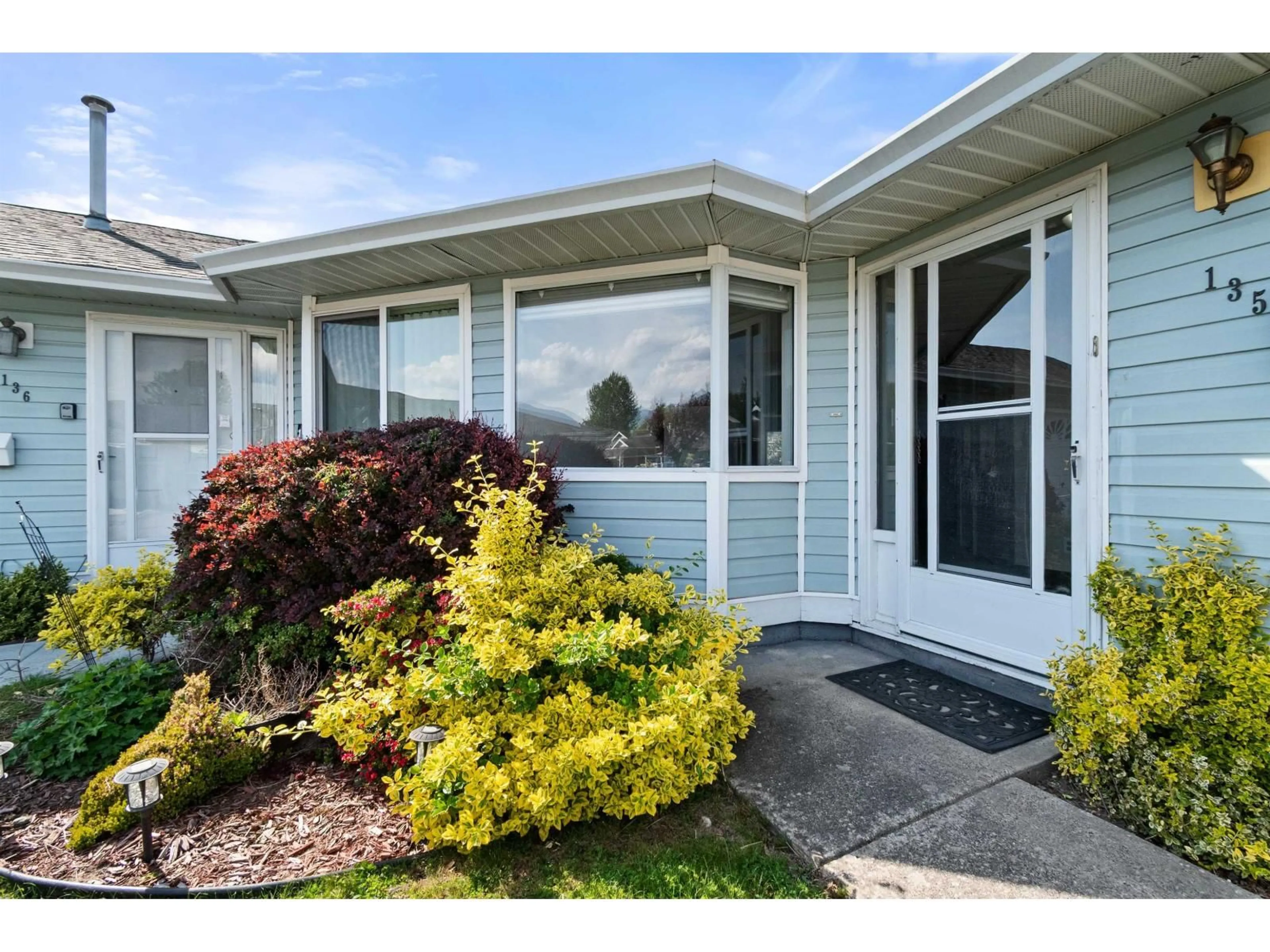 Home with vinyl exterior material, water/lake/river/ocean view for 135 - 7610 EVANS ROAD, Chilliwack British Columbia V2R2X9