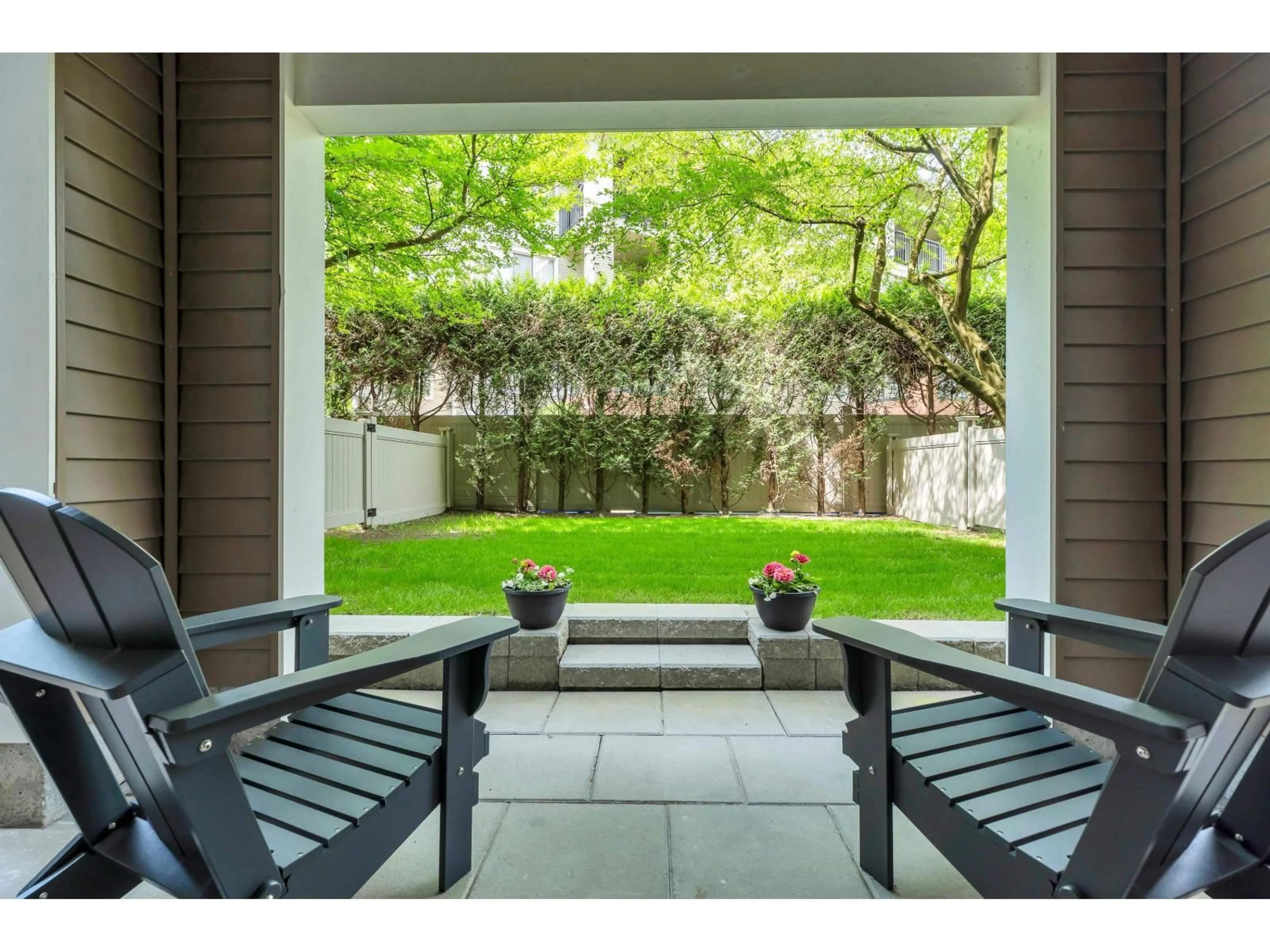 Patio, street for 125 - 8915 202 STREET, Langley British Columbia V1M0B5