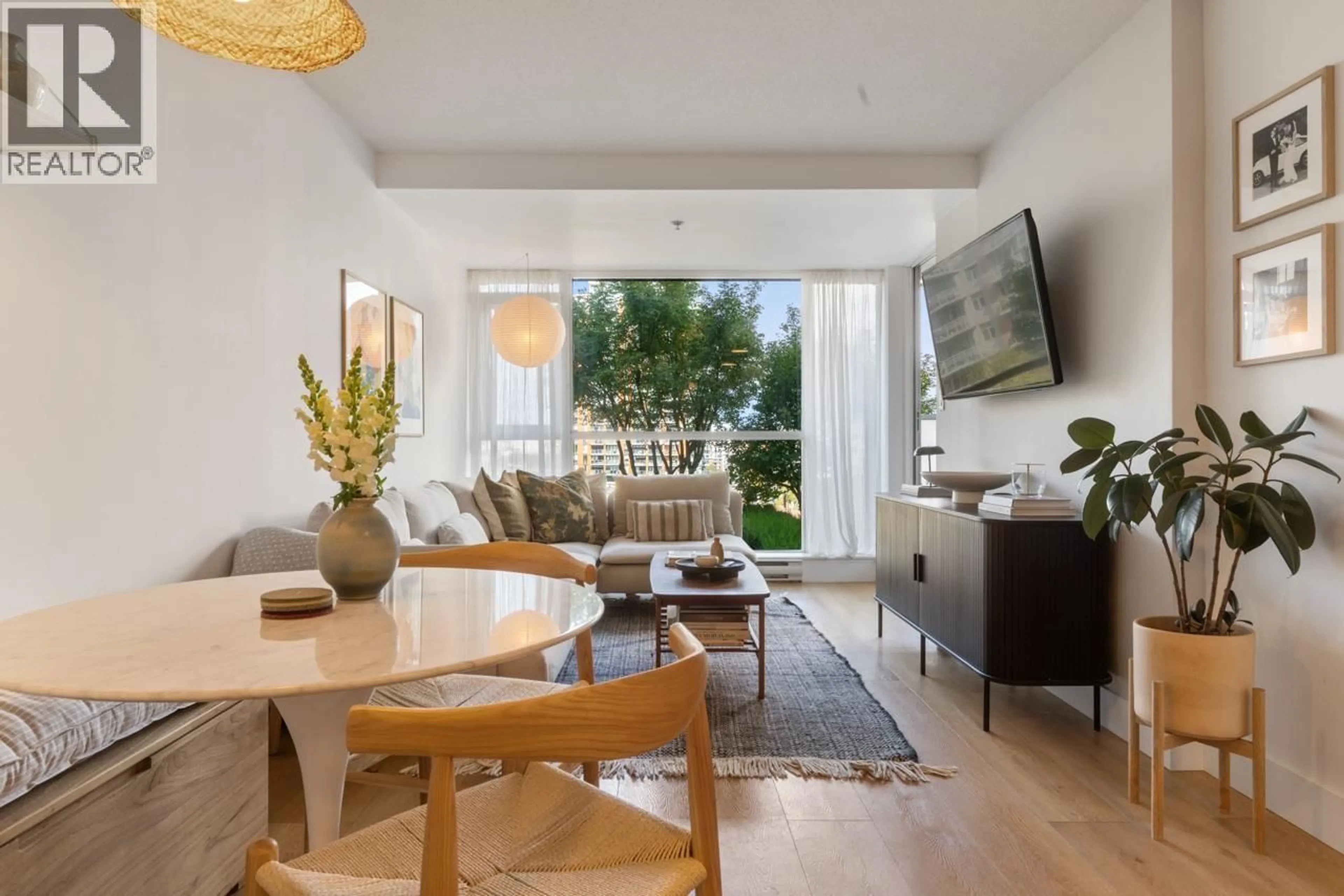 Living room with furniture, unknown for 404 - 2770 SOPHIA STREET, Vancouver British Columbia V5T0A4