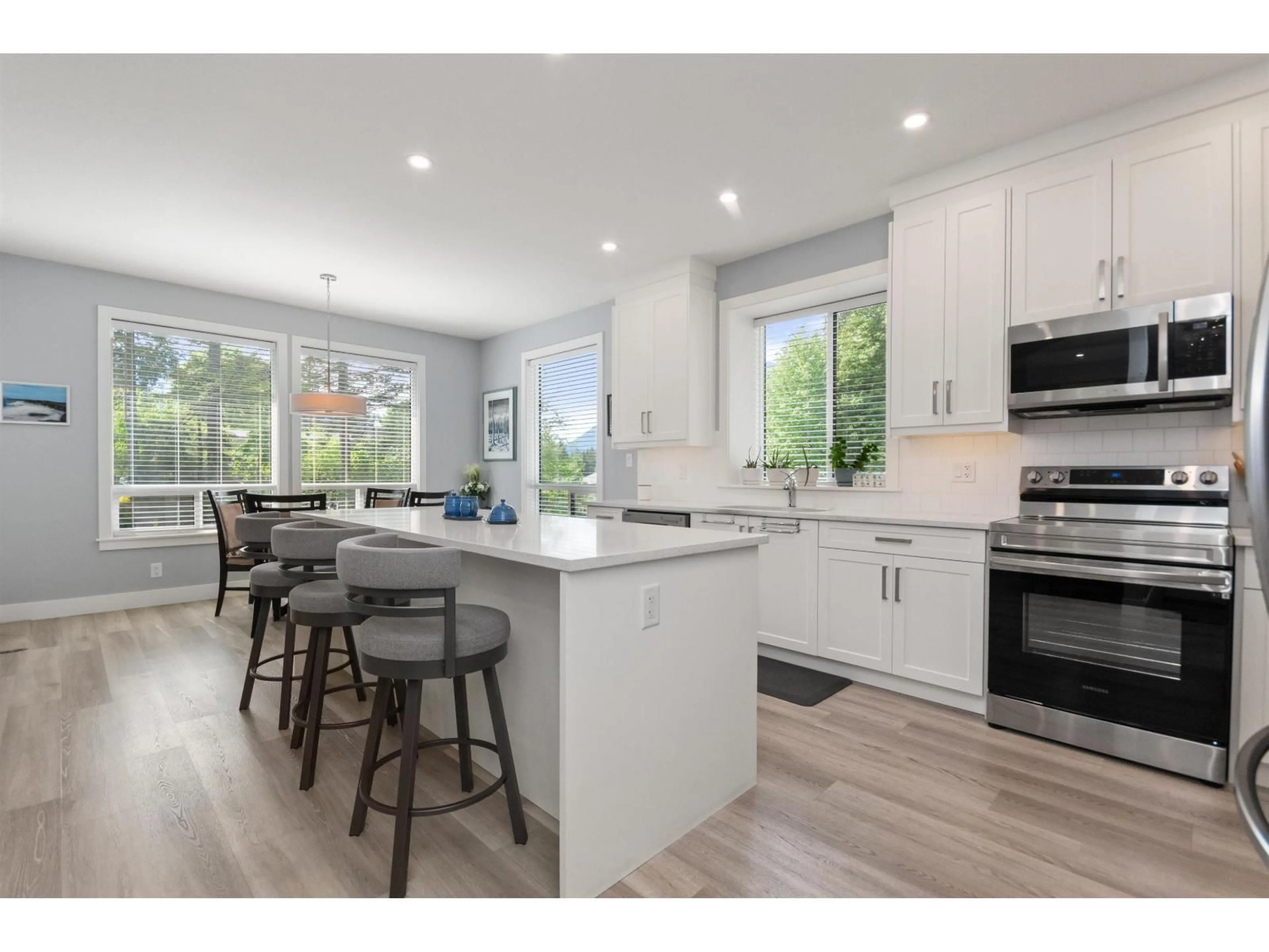 Open concept kitchen, unknown for 13 - 21196 KETTLE VALLEY ROAD, Hope British Columbia V0X1L1