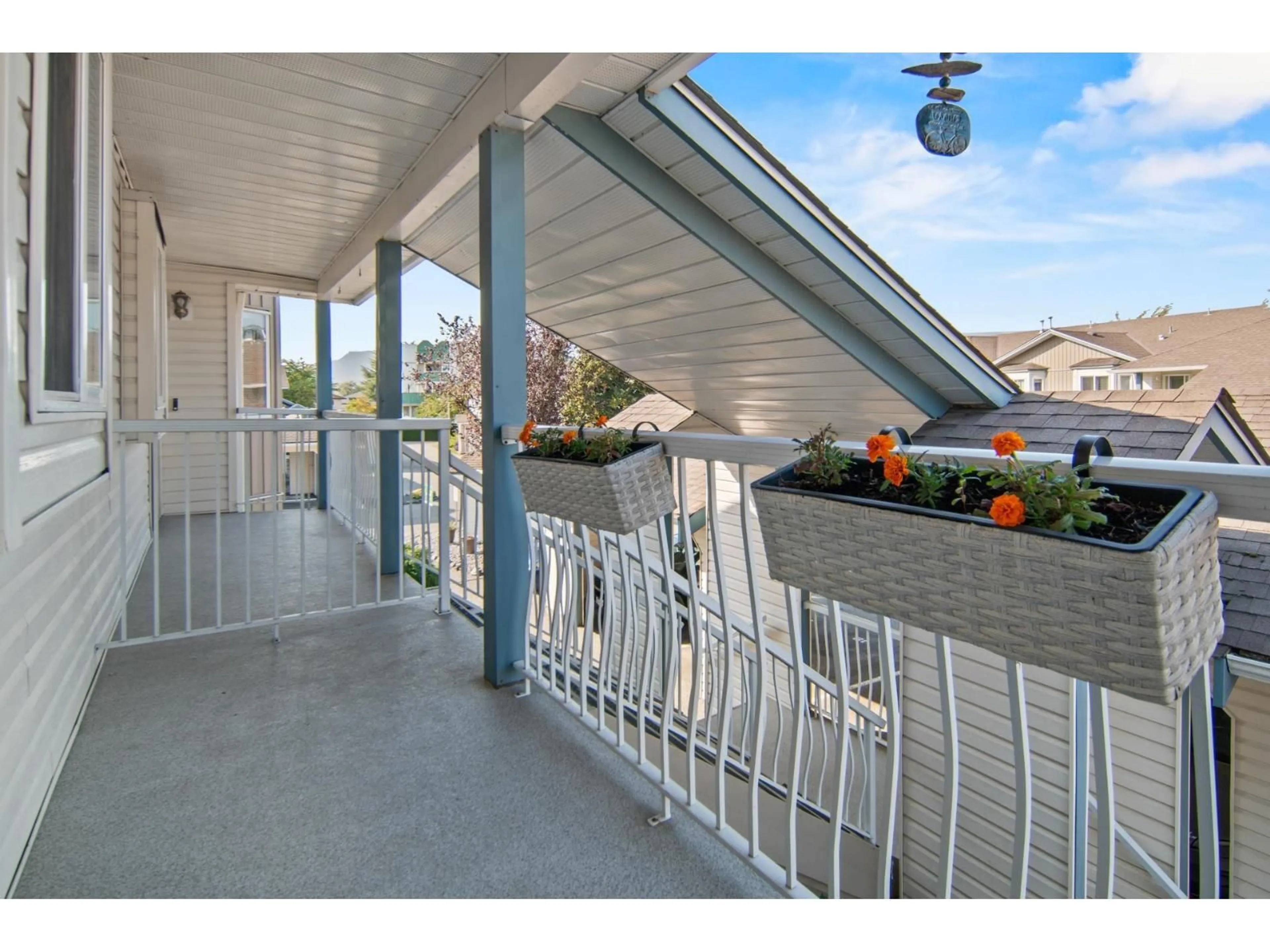 Patio, street for 20 - 45435 KNIGHT ROAD, Chilliwack British Columbia V2R3E8