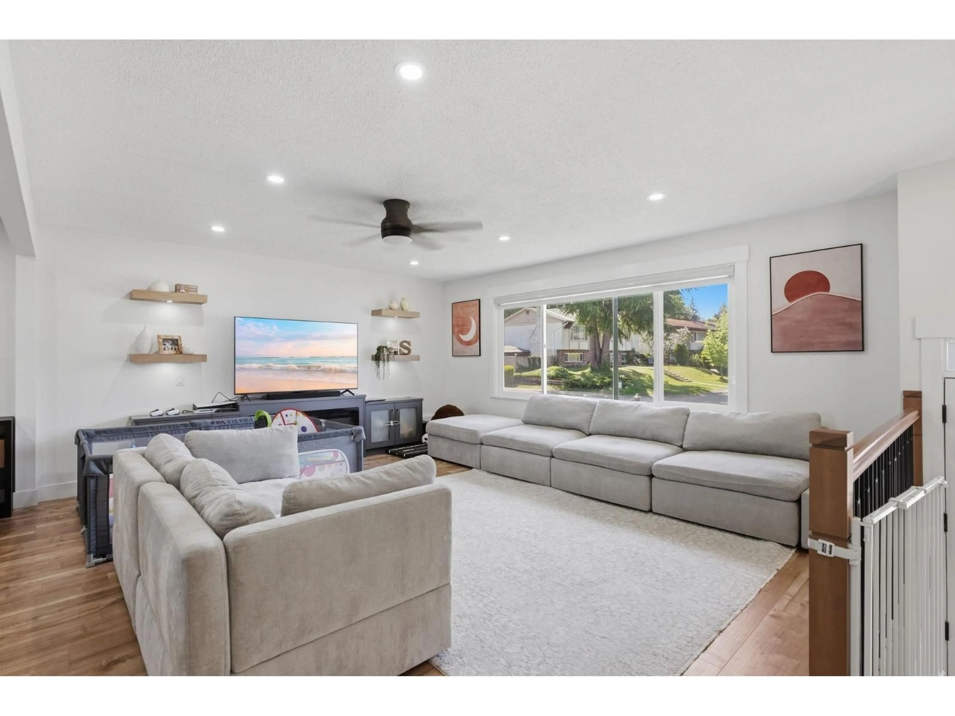 Living room with furniture, unknown for 7096 BREWSTER DRIVE EAST, Delta British Columbia V4E1V6