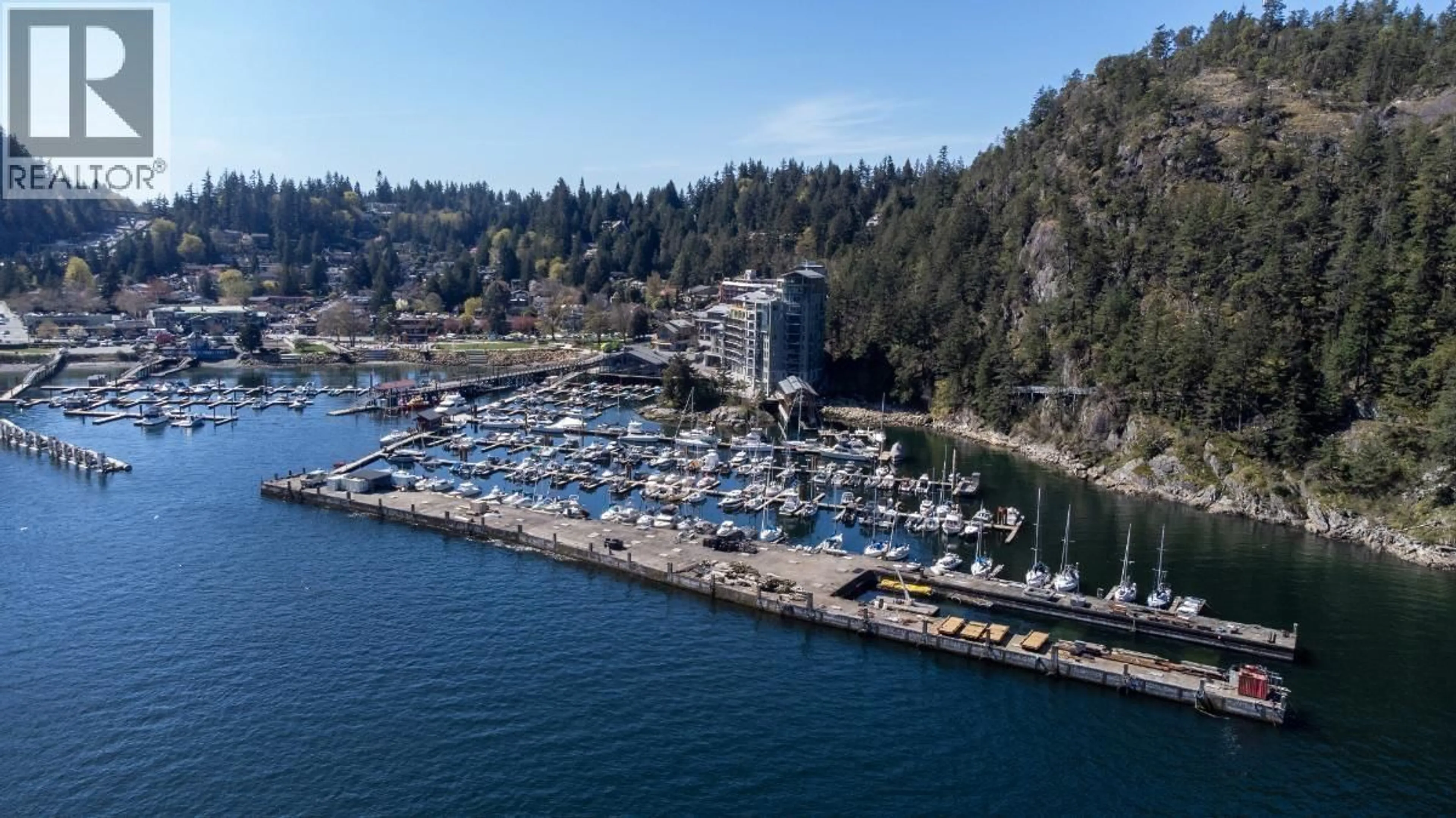 A pic from outside/outdoor area/front of a property/back of a property/a pic from drone, water/lake/river/ocean view for 406 - 6707 NELSON AVENUE, West Vancouver British Columbia V7W0A4