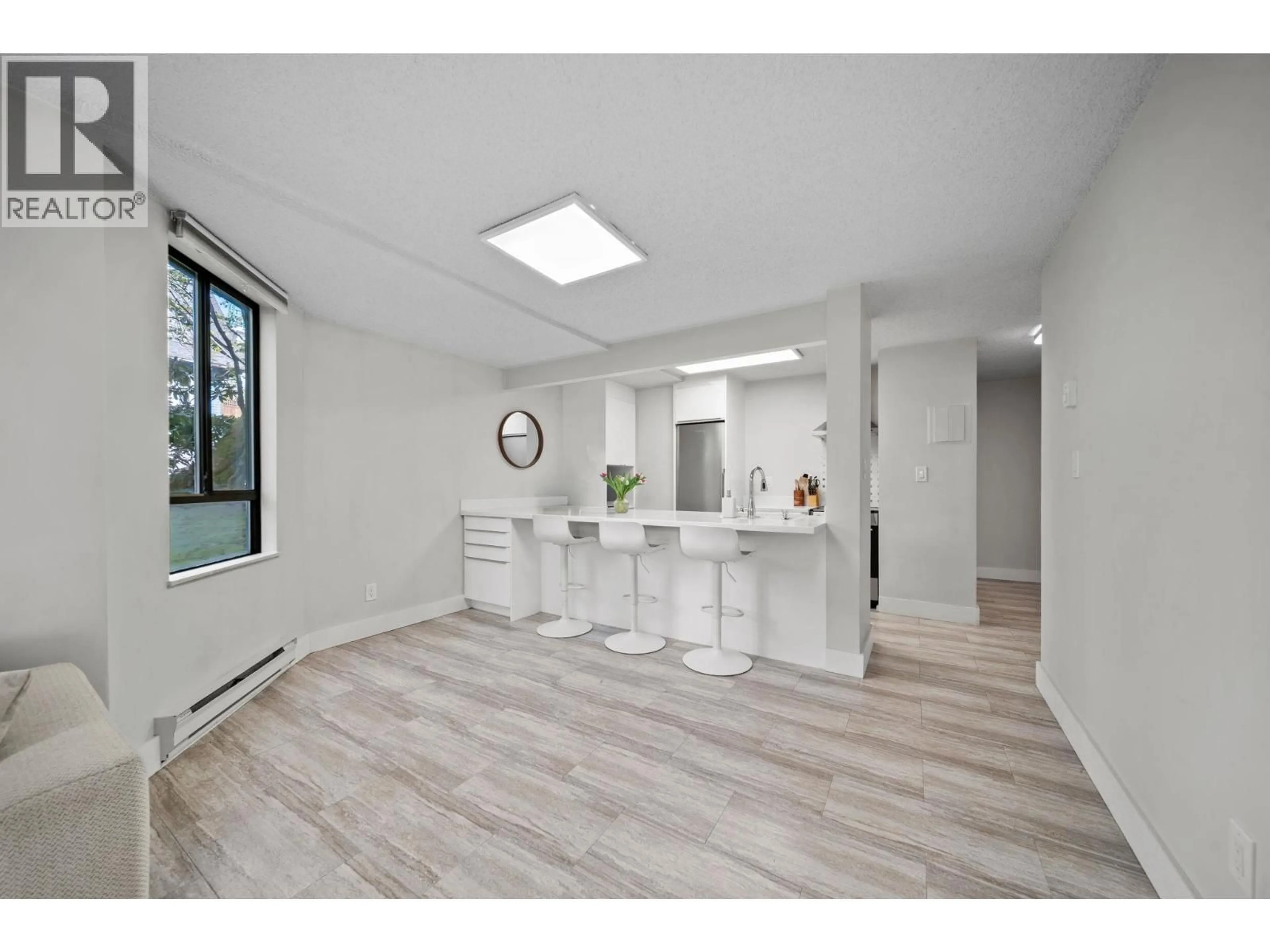 Open concept kitchen, unknown for 215 - 1080 PACIFIC STREET, Vancouver British Columbia V6E4C2
