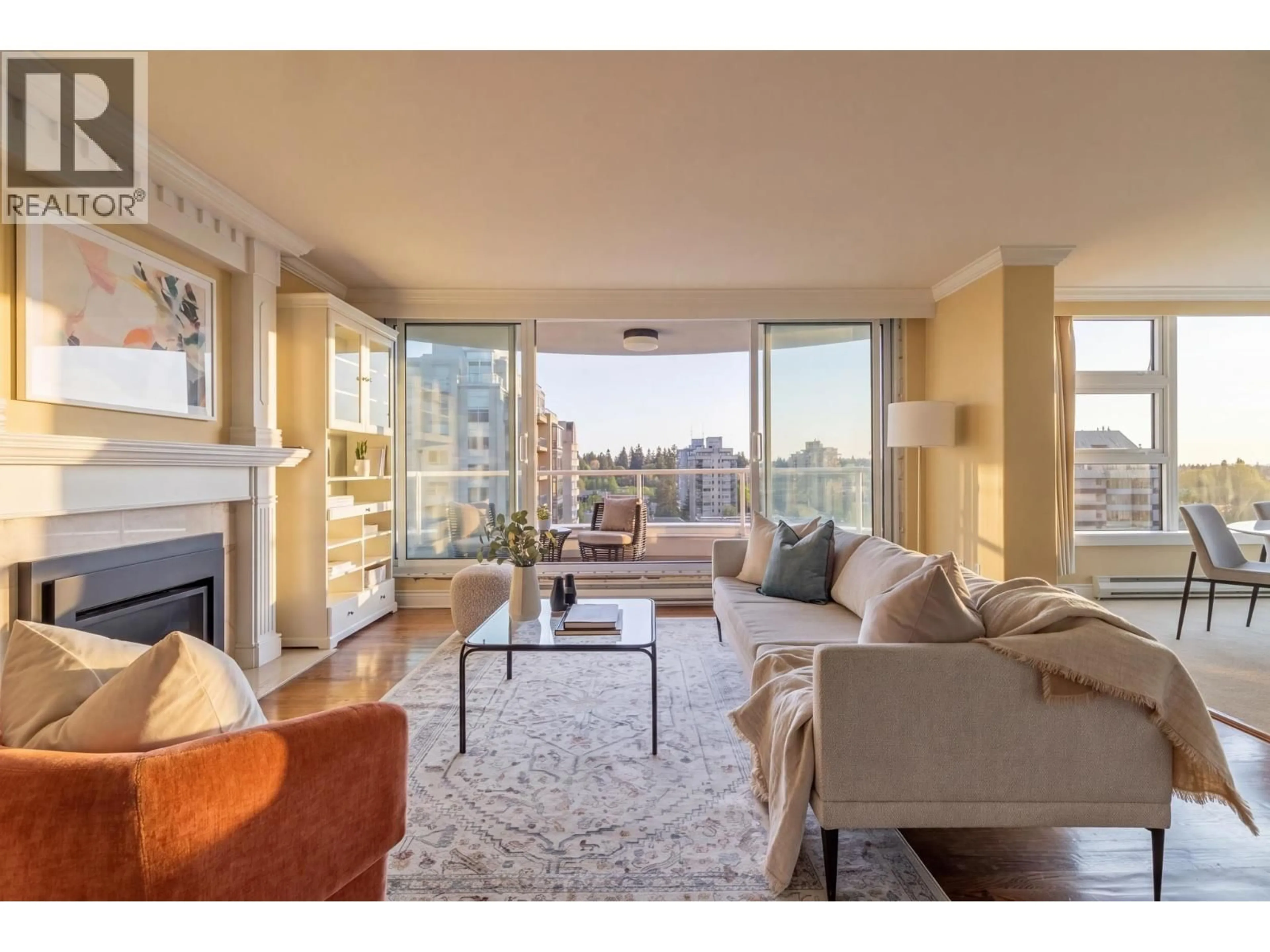 Living room with furniture, unknown for 903 - 2350 39TH AVENUE, Vancouver British Columbia V6M1T9