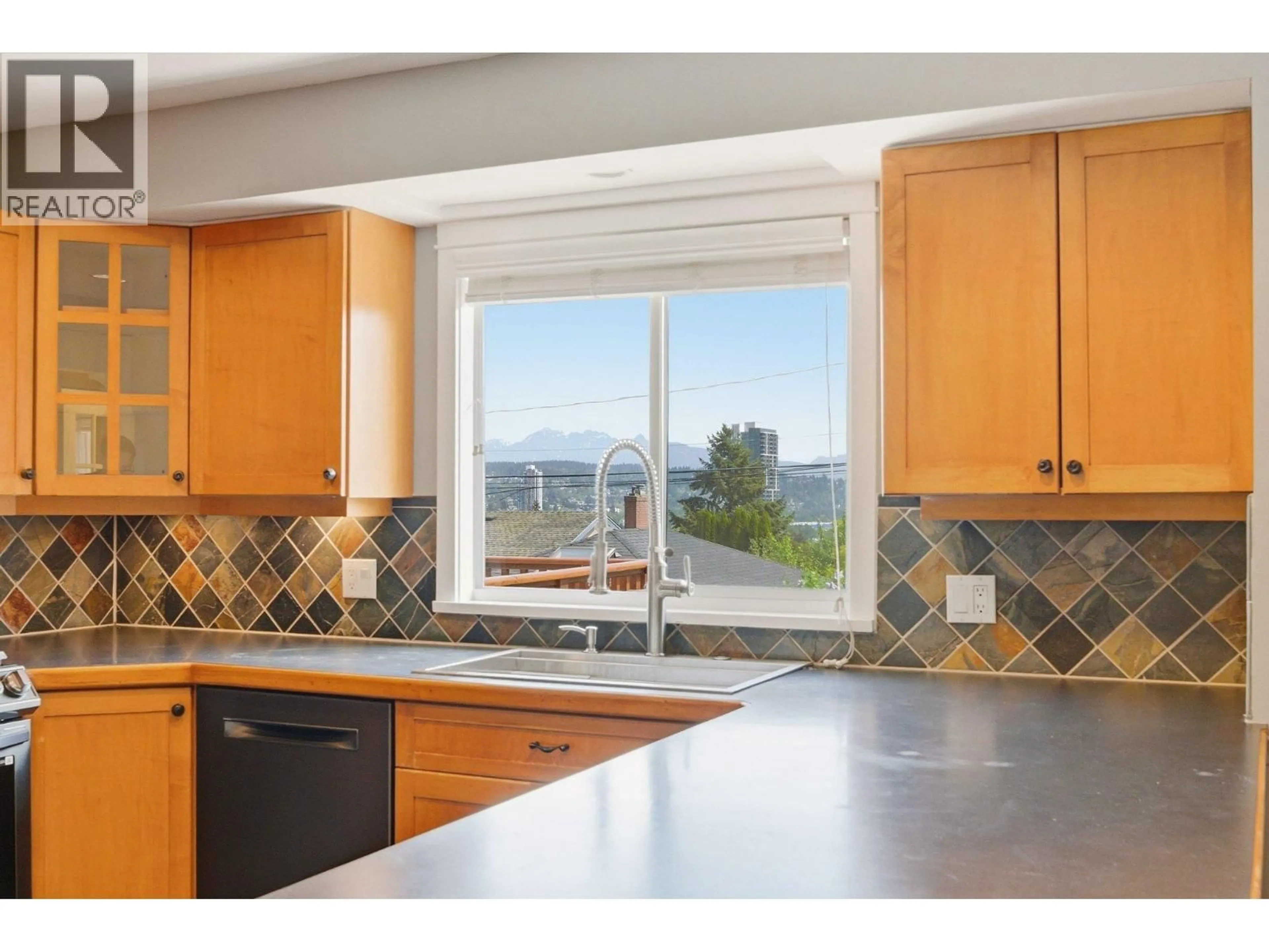 Unknown for 412 BLAIR AVENUE, New Westminster British Columbia V3L4A3