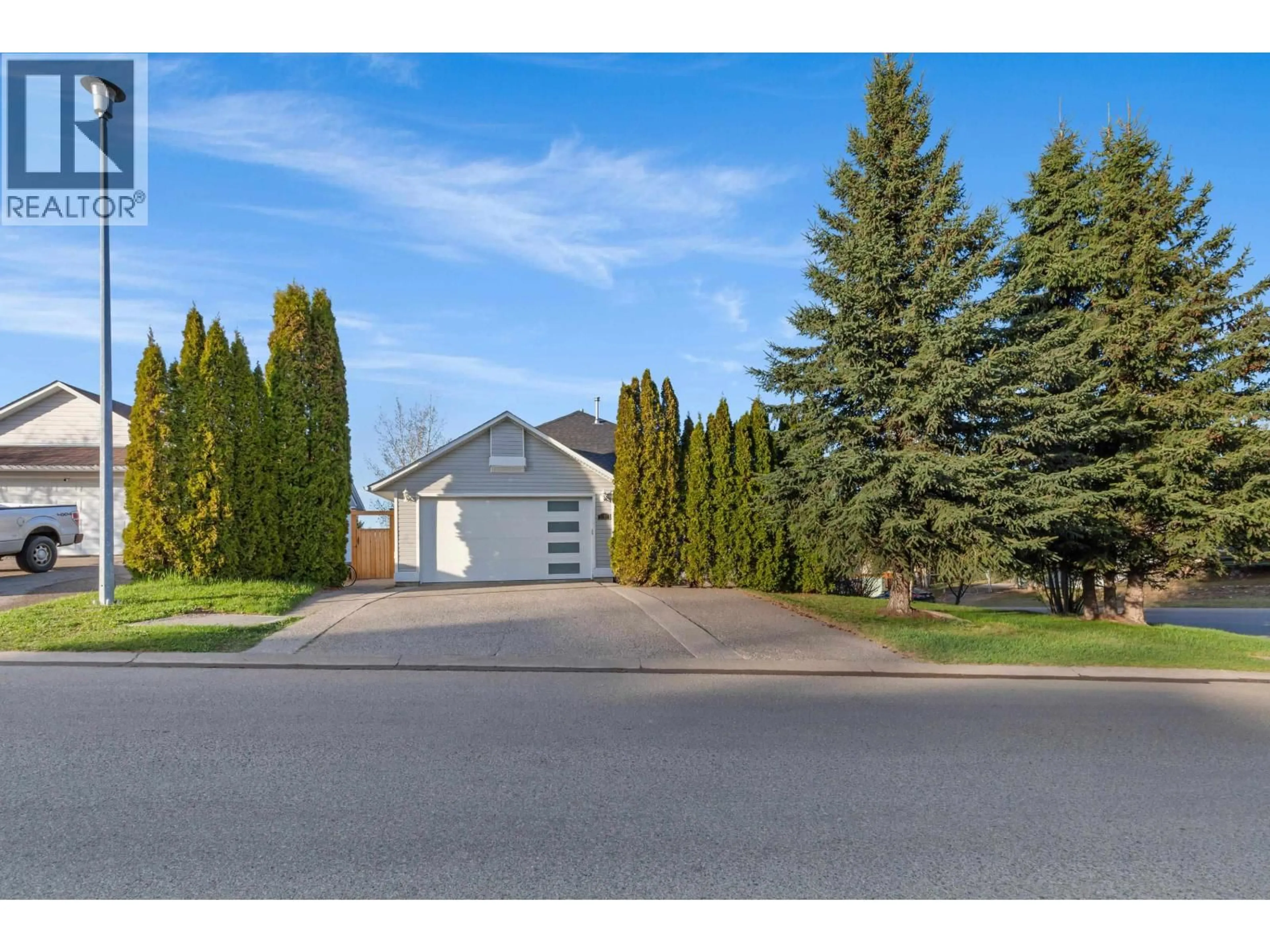 A pic from outside/outdoor area/front of a property/back of a property/a pic from drone, street for 3101 VISTA VIEW ROAD, Prince George British Columbia V2N6R7