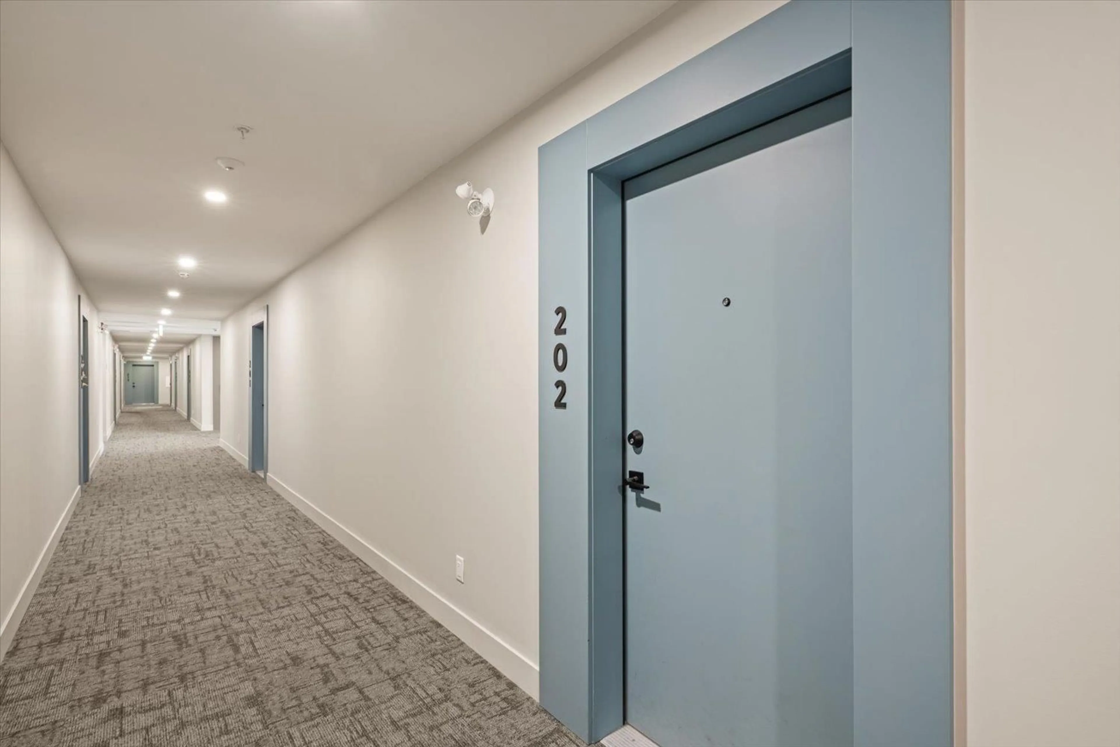 Indoor foyer for 202 - 45511 CAMPUS DRIVE, Chilliwack British Columbia V2R6K8