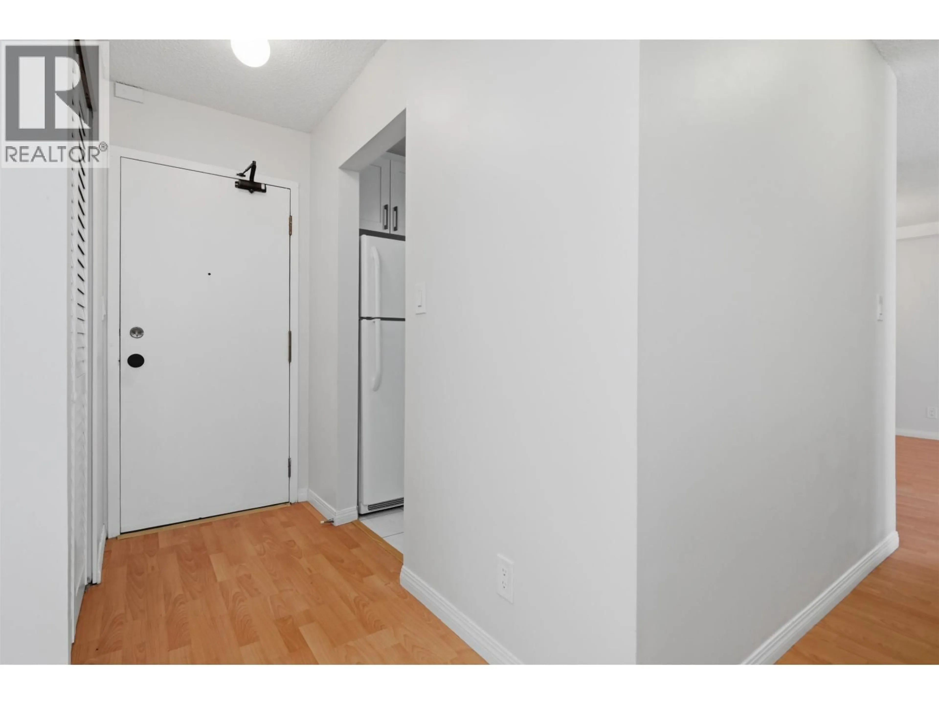 Indoor entryway for 105 - 5471 ARCADIA ROAD, Richmond British Columbia V6X2H1