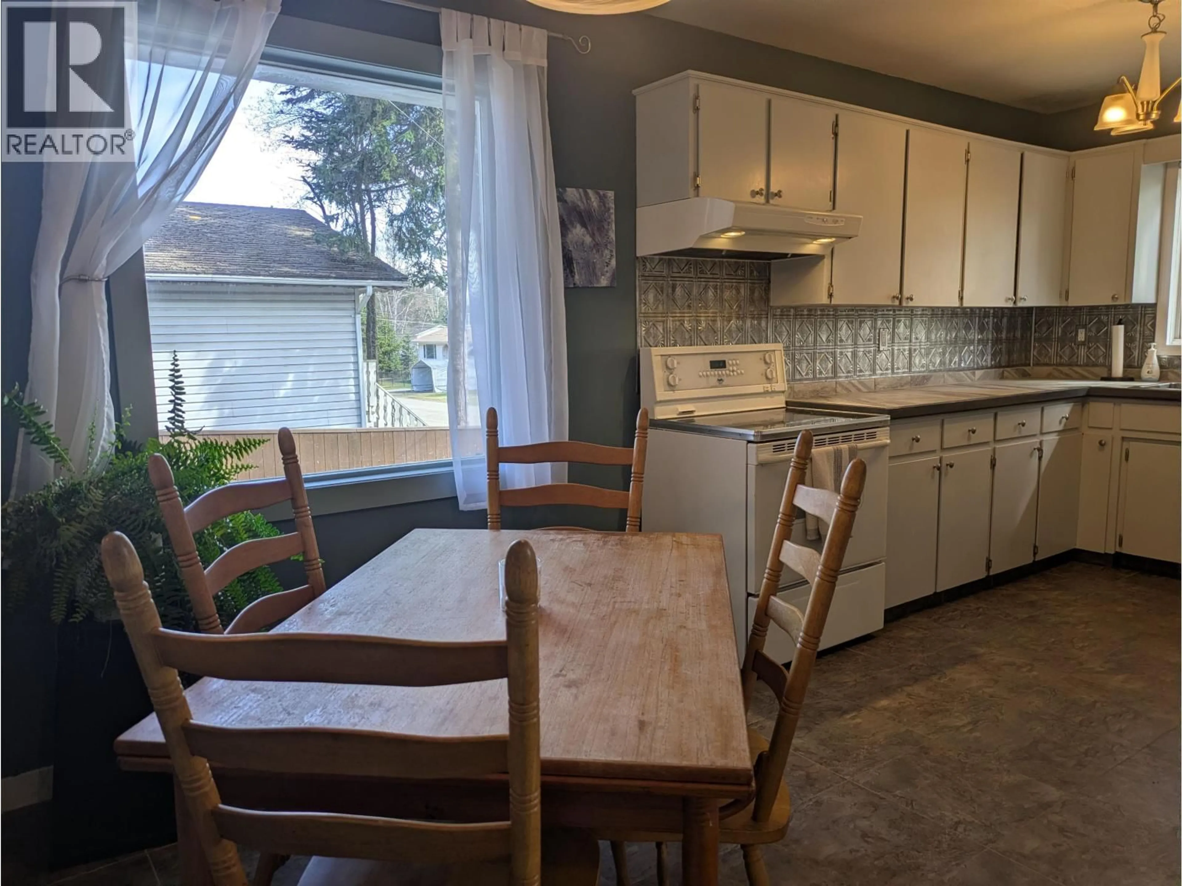 Unknown for 2299 BEDARD ROAD, Prince George British Columbia V2K1L4